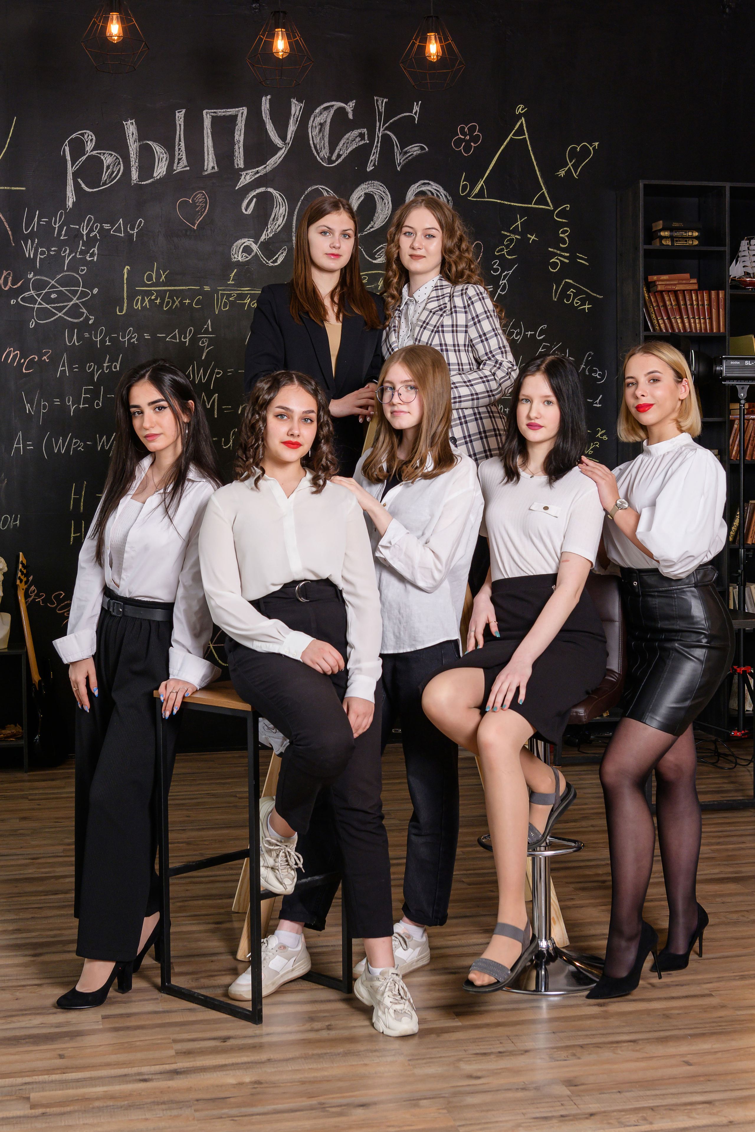 Фотоальбомы для старшеклассников 9-11 класс. Профессиональный фотограф в г. Красноярске Татьяна Арлакова