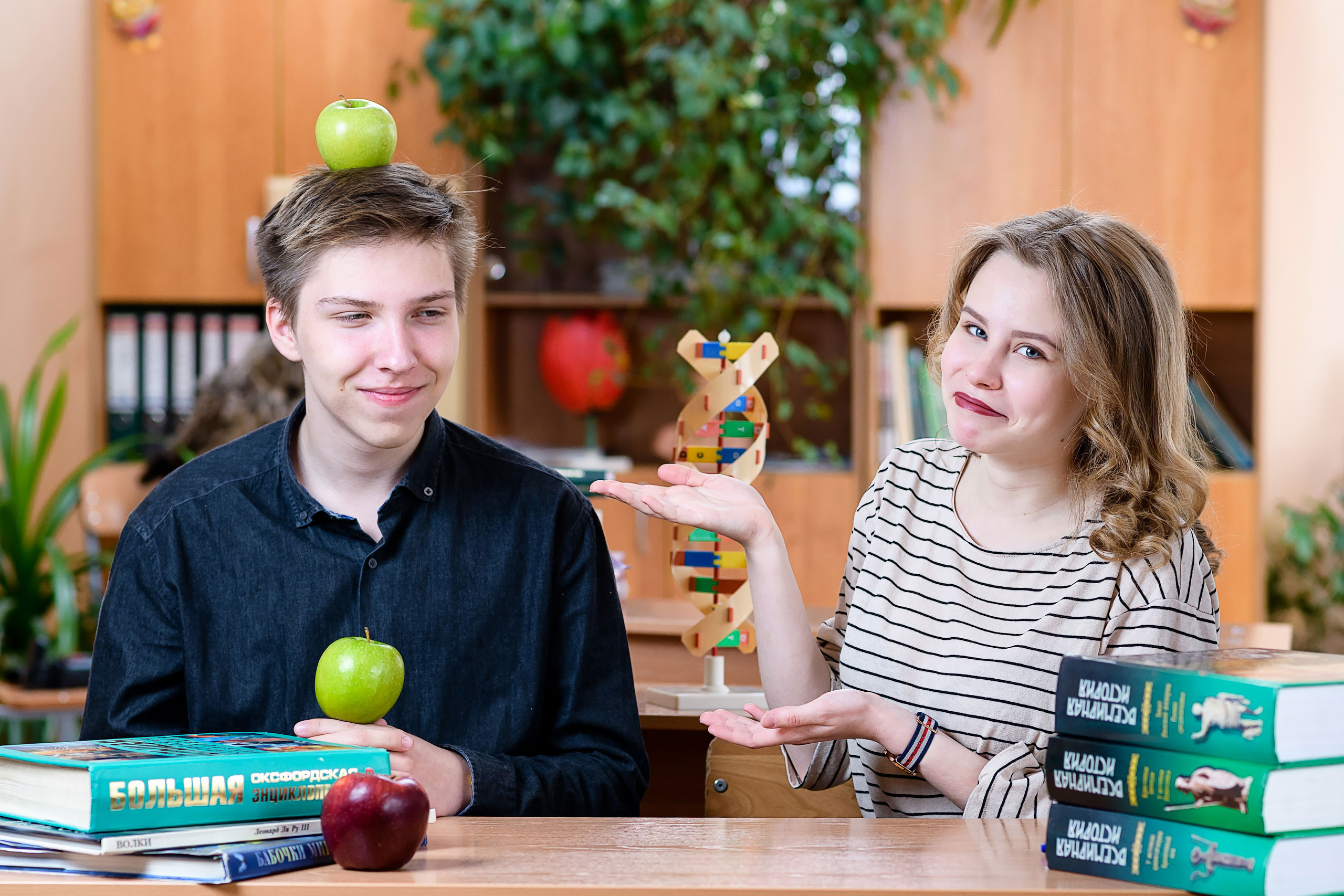 Фотоальбомы для старшеклассников 9-11 класс. Профессиональный фотограф в г. Красноярске Татьяна Арлакова