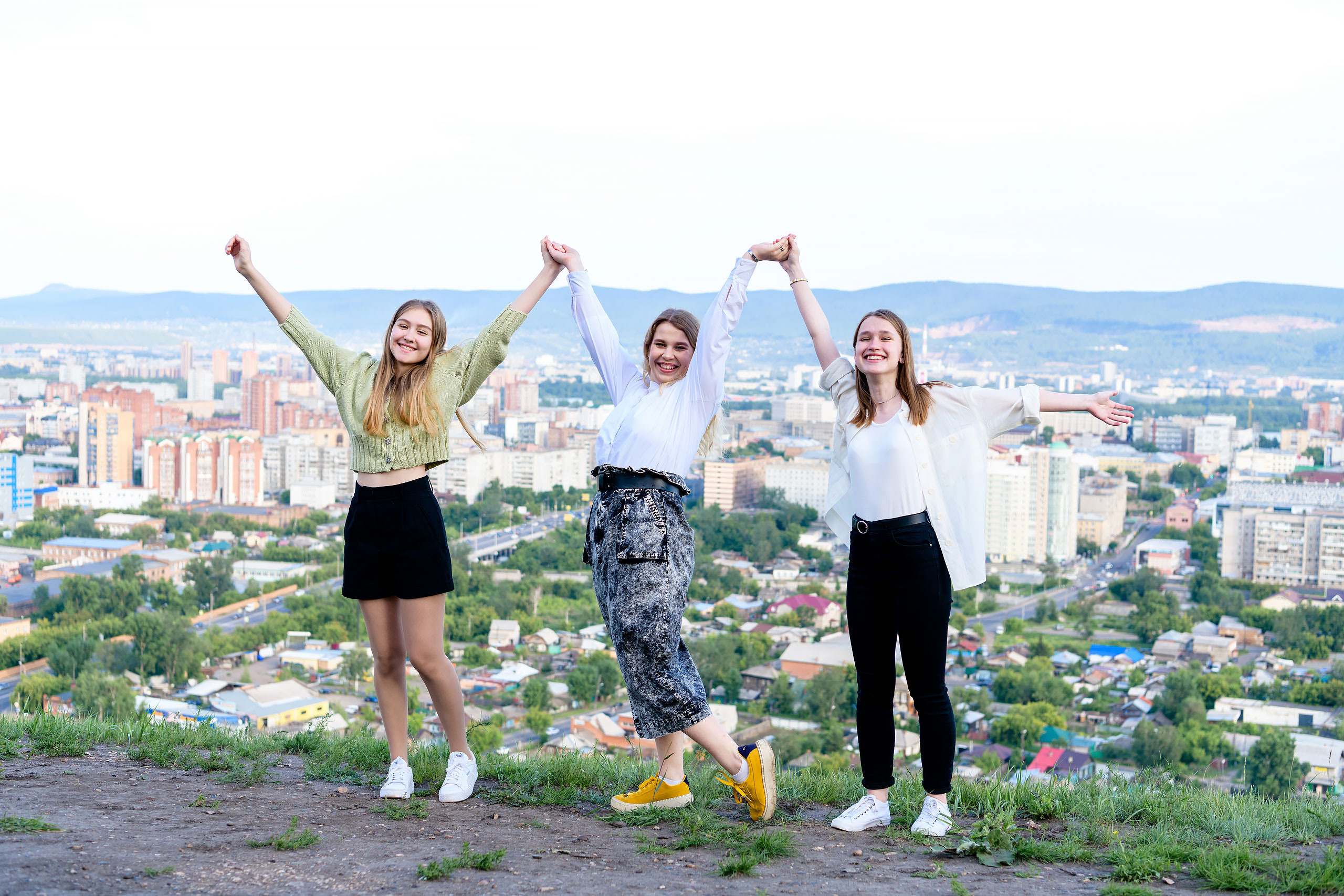 Фотоальбомы для старшеклассников 9-11 класс. Профессиональный фотограф в г. Красноярске Татьяна Арлакова