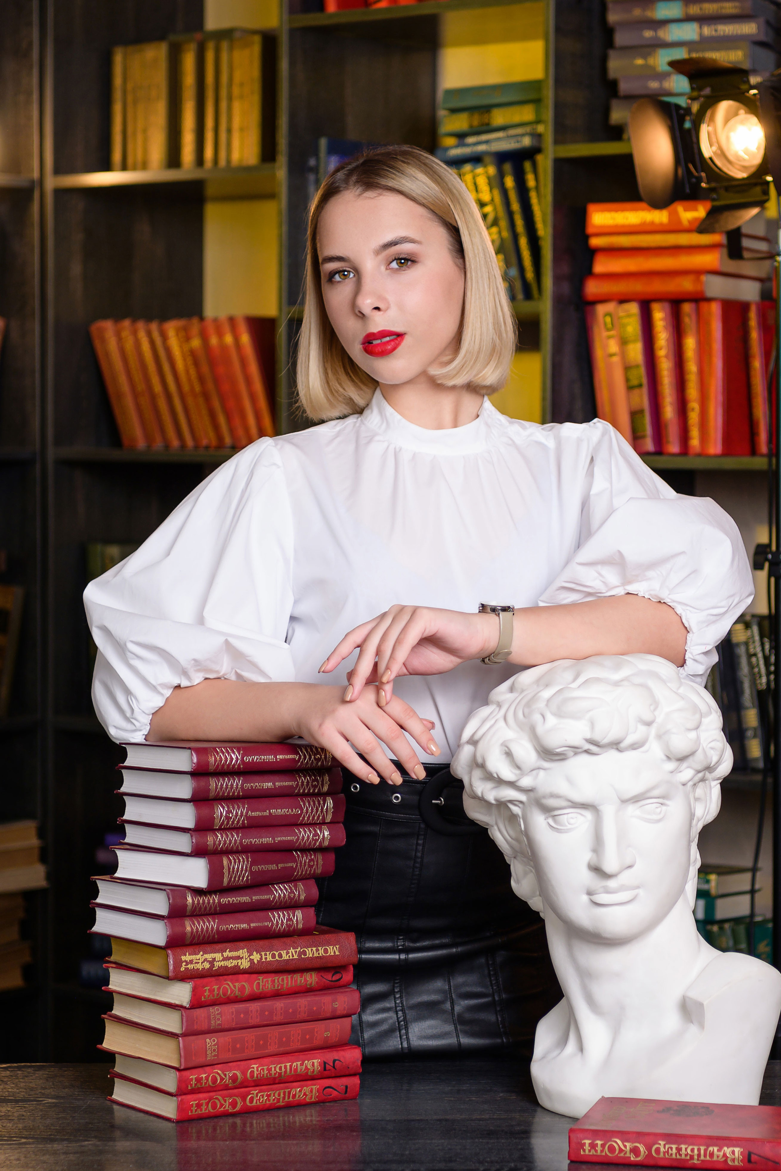 Фотоальбомы для старшеклассников 9-11 класс. Профессиональный фотограф в г. Красноярске Татьяна Арлакова