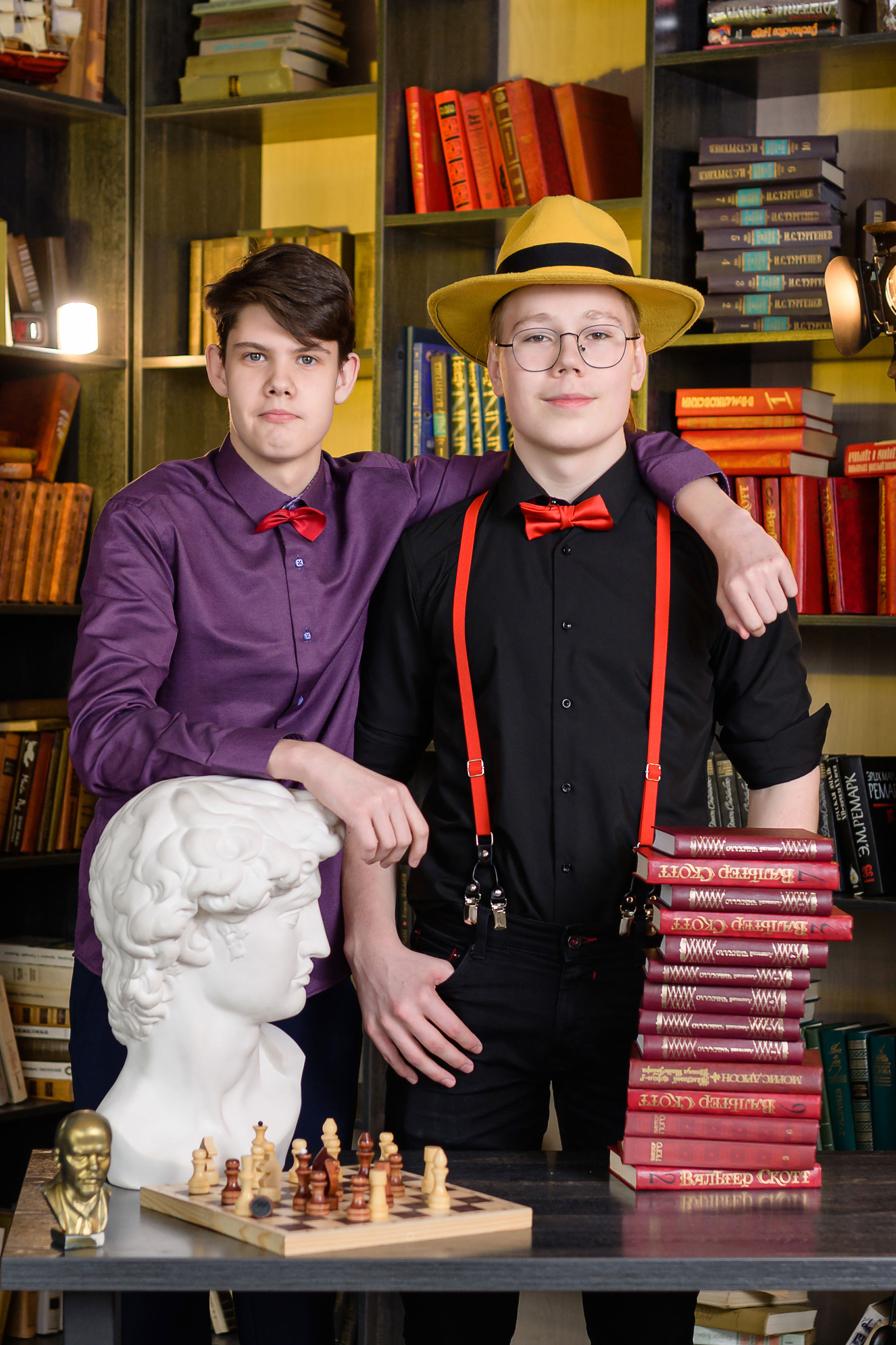 Фотоальбомы для старшеклассников 9-11 класс. Профессиональный фотограф в г. Красноярске Татьяна Арлакова