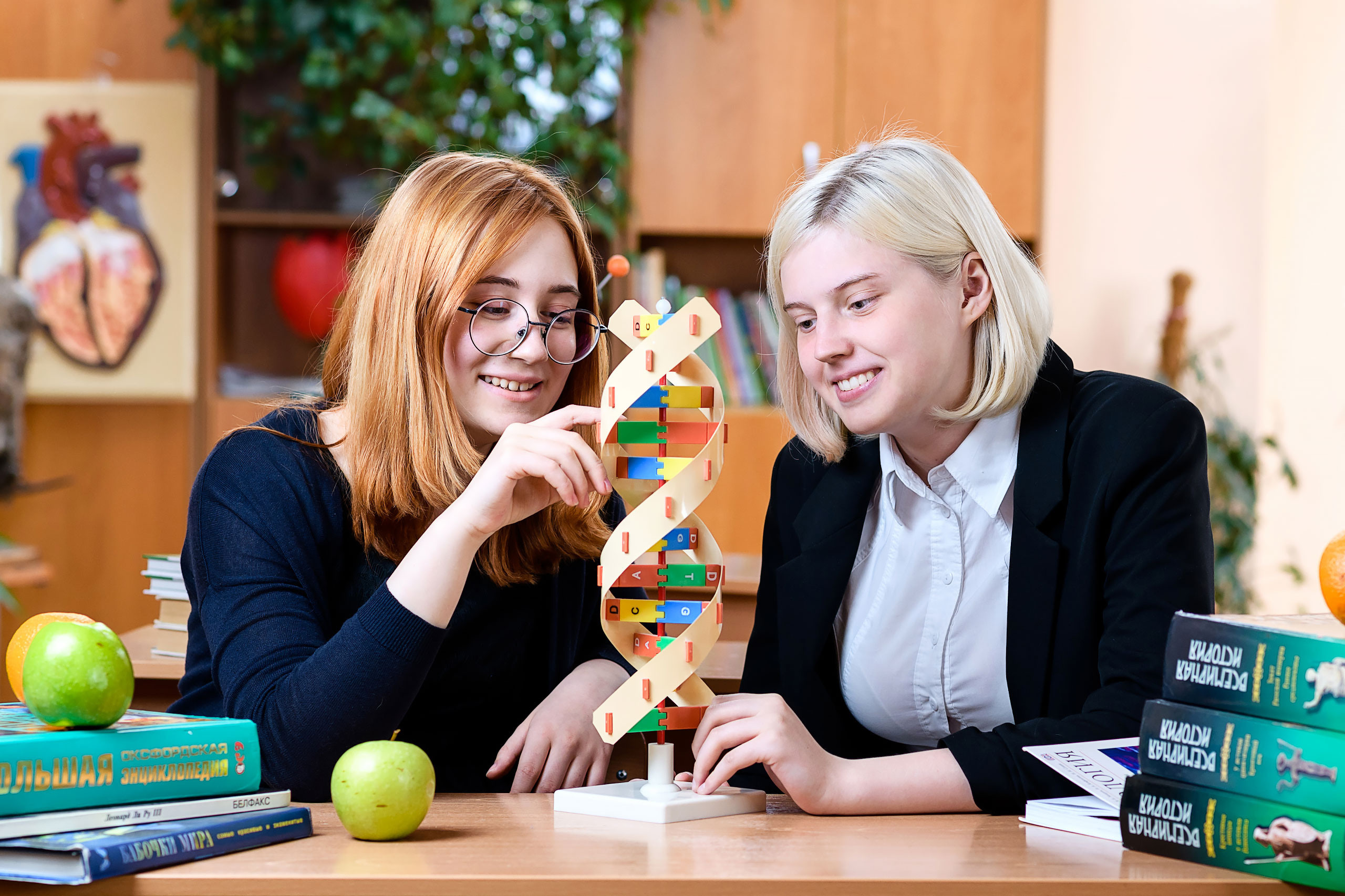 Фотоальбомы для старшеклассников 9-11 класс. Профессиональный фотограф в г. Красноярске Татьяна Арлакова