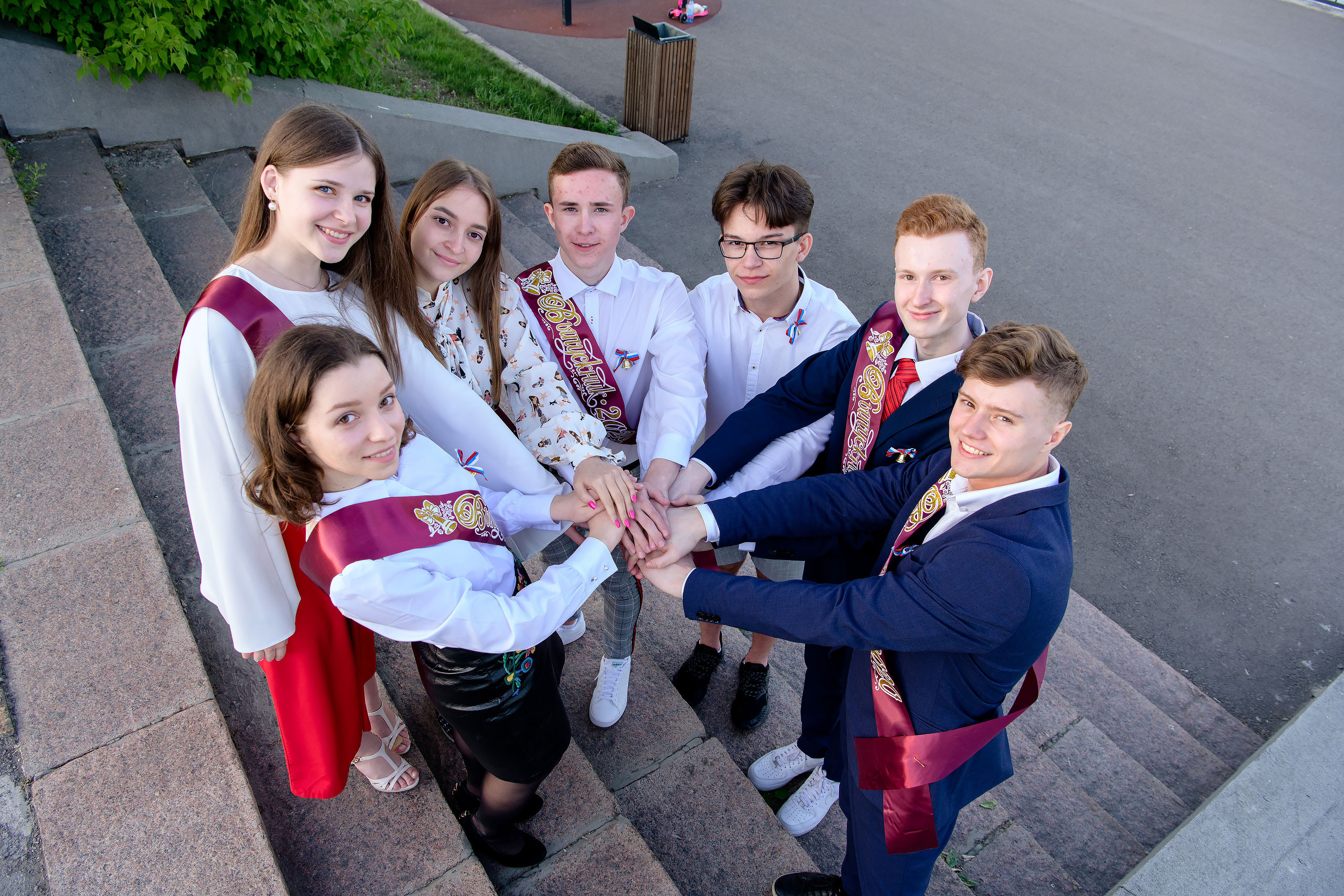 Фотоальбомы для старшеклассников 9-11 класс. Профессиональный фотограф в г. Красноярске Татьяна Арлакова