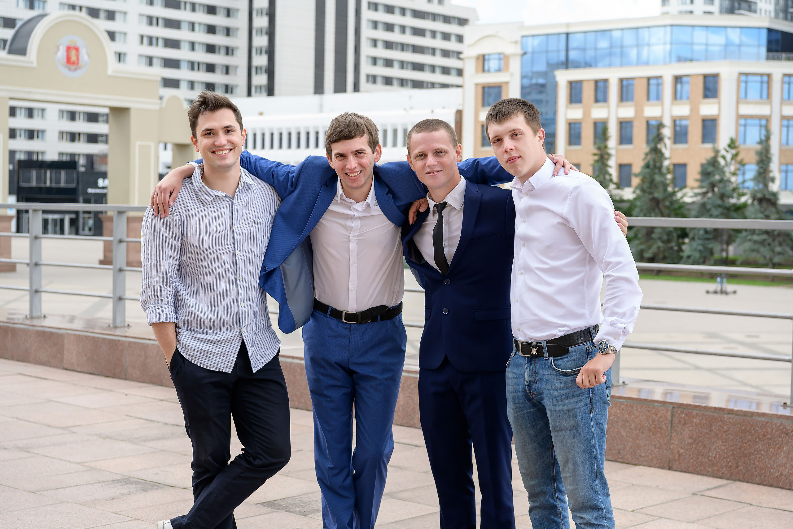 Фотоальбомы для старшеклассников 9-11 класс. Профессиональный фотограф в г. Красноярске Татьяна Арлакова