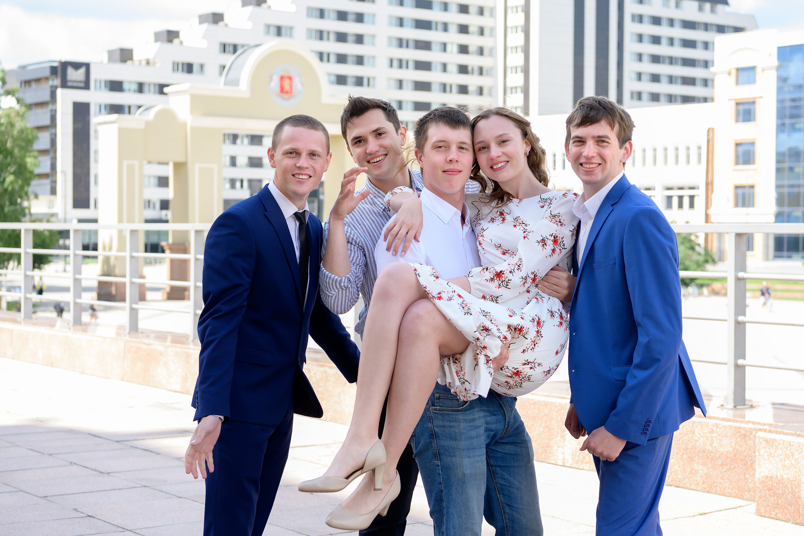 Фотоальбомы для старшеклассников 9-11 класс. Профессиональный фотограф в г. Красноярске Татьяна Арлакова