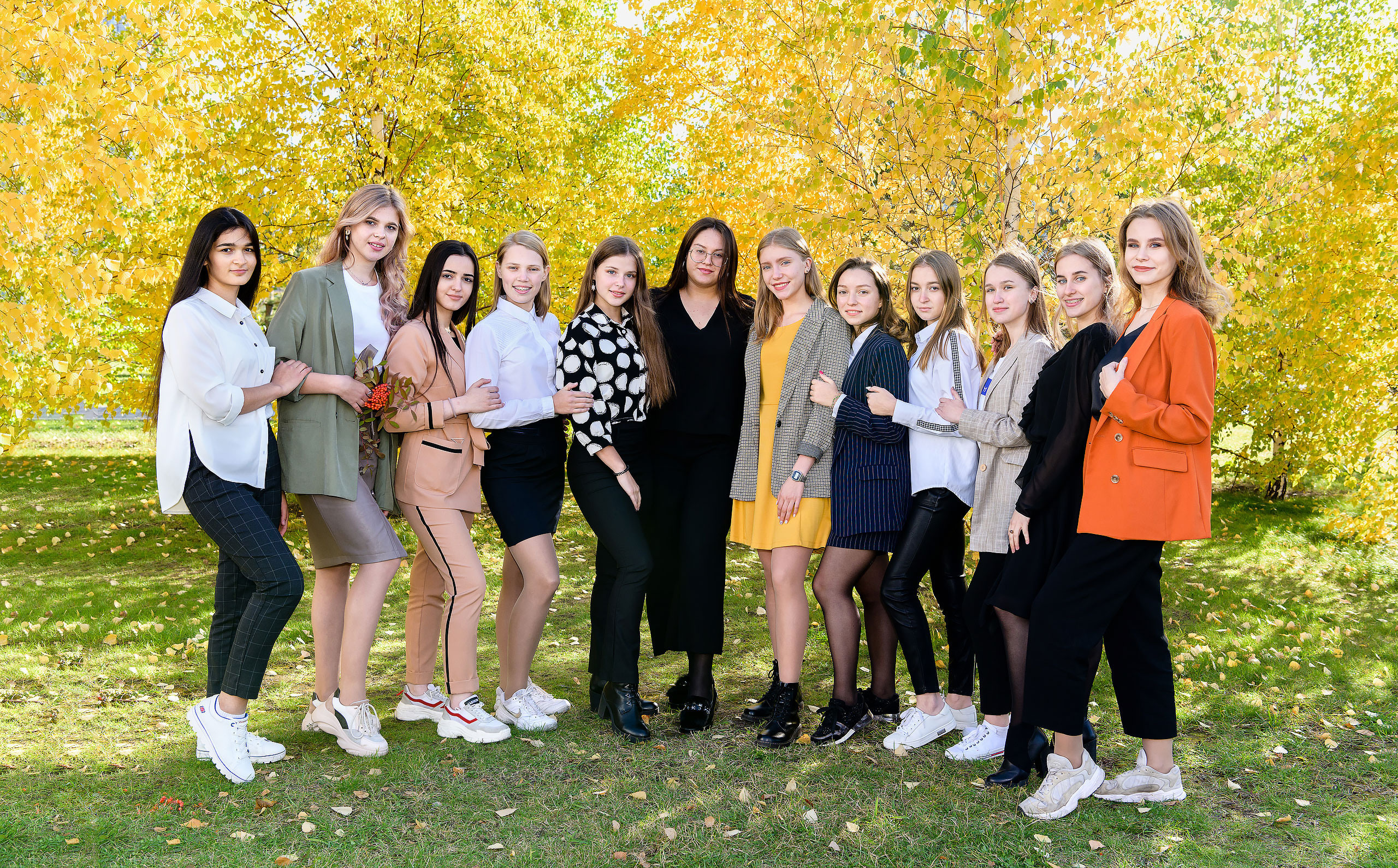 Фотоальбомы для старшеклассников 9-11 класс. Профессиональный фотограф в г. Красноярске Татьяна Арлакова