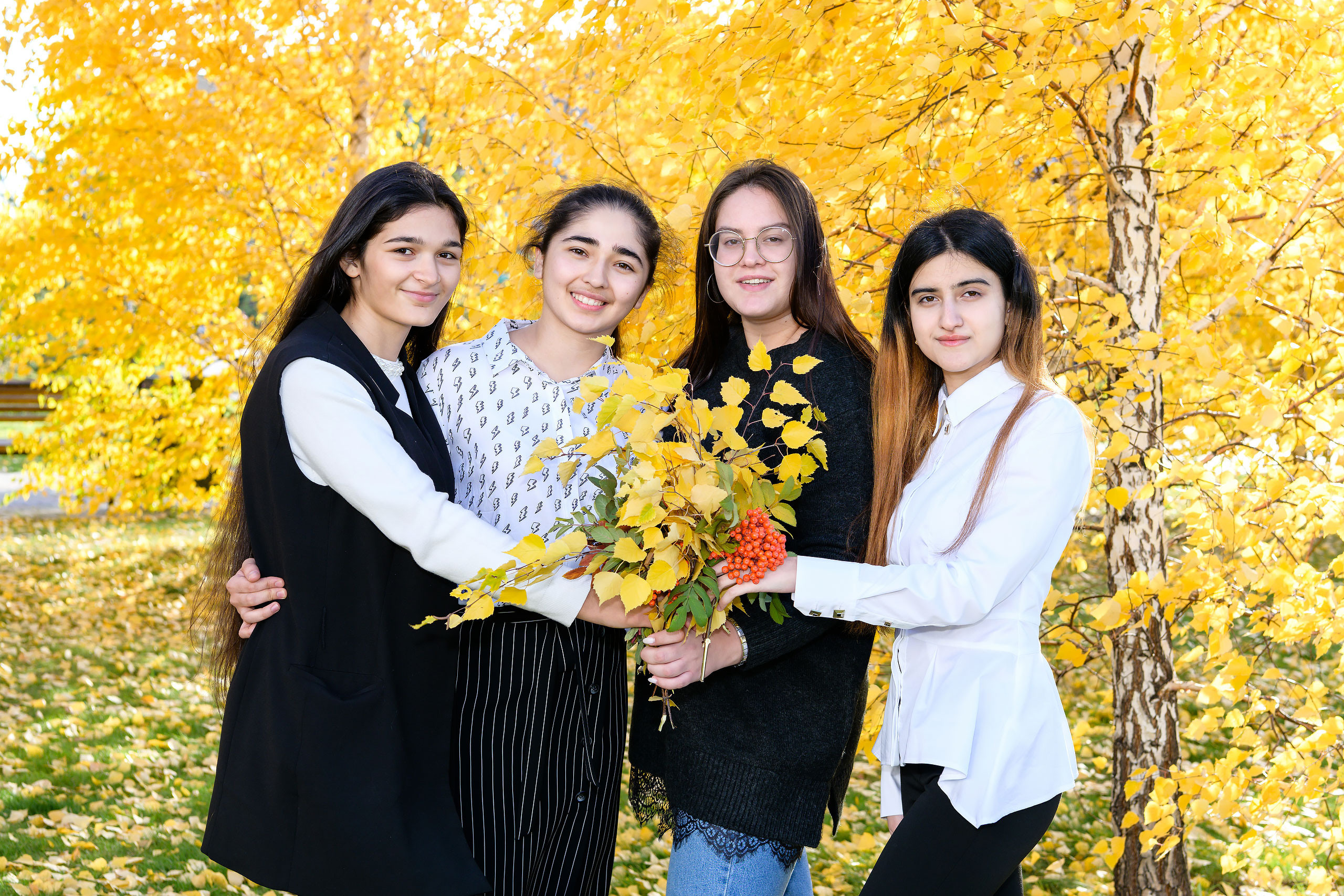 Фотоальбомы для старшеклассников 9-11 класс. Профессиональный фотограф в г. Красноярске Татьяна Арлакова