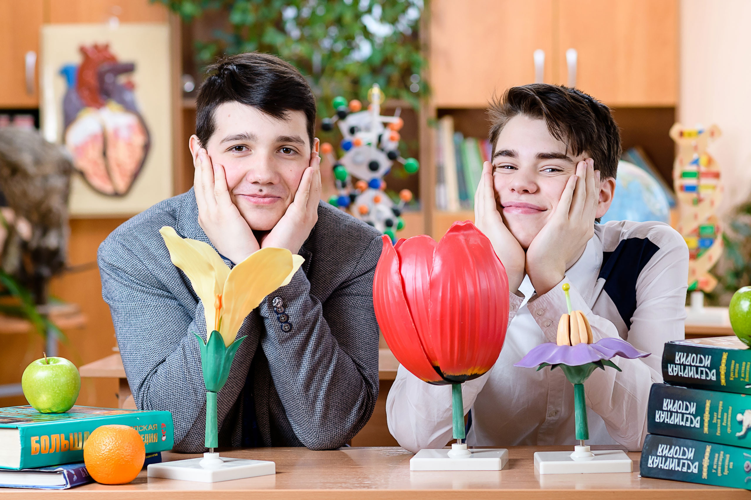 Фотоальбомы для старшеклассников 9-11 класс. Профессиональный фотограф в г. Красноярске Татьяна Арлакова