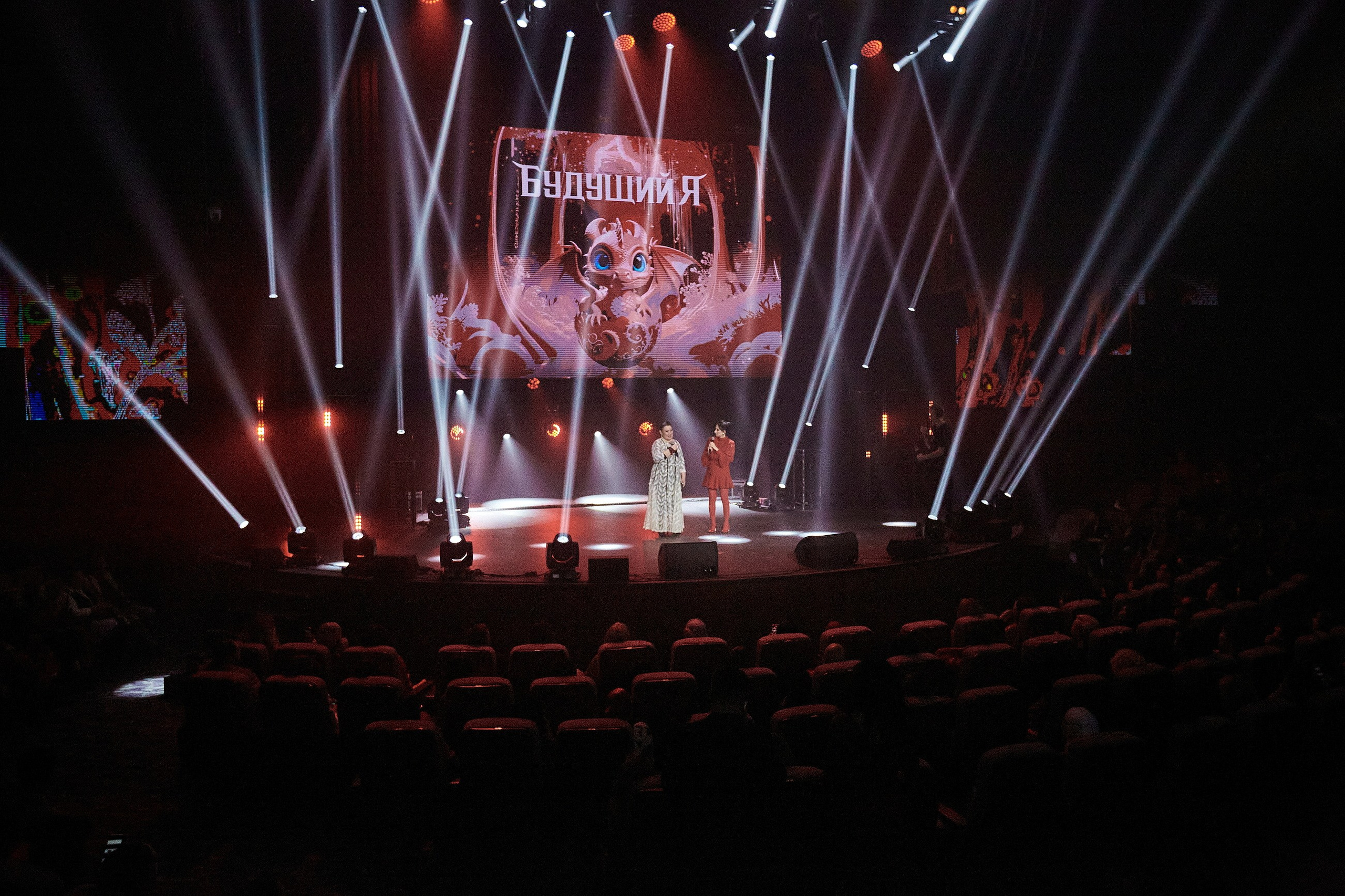 Будущий Я. Проект Марии Галантер. Фотографирую масштабные события, людей и их истории по всему миру. Константин Трубников