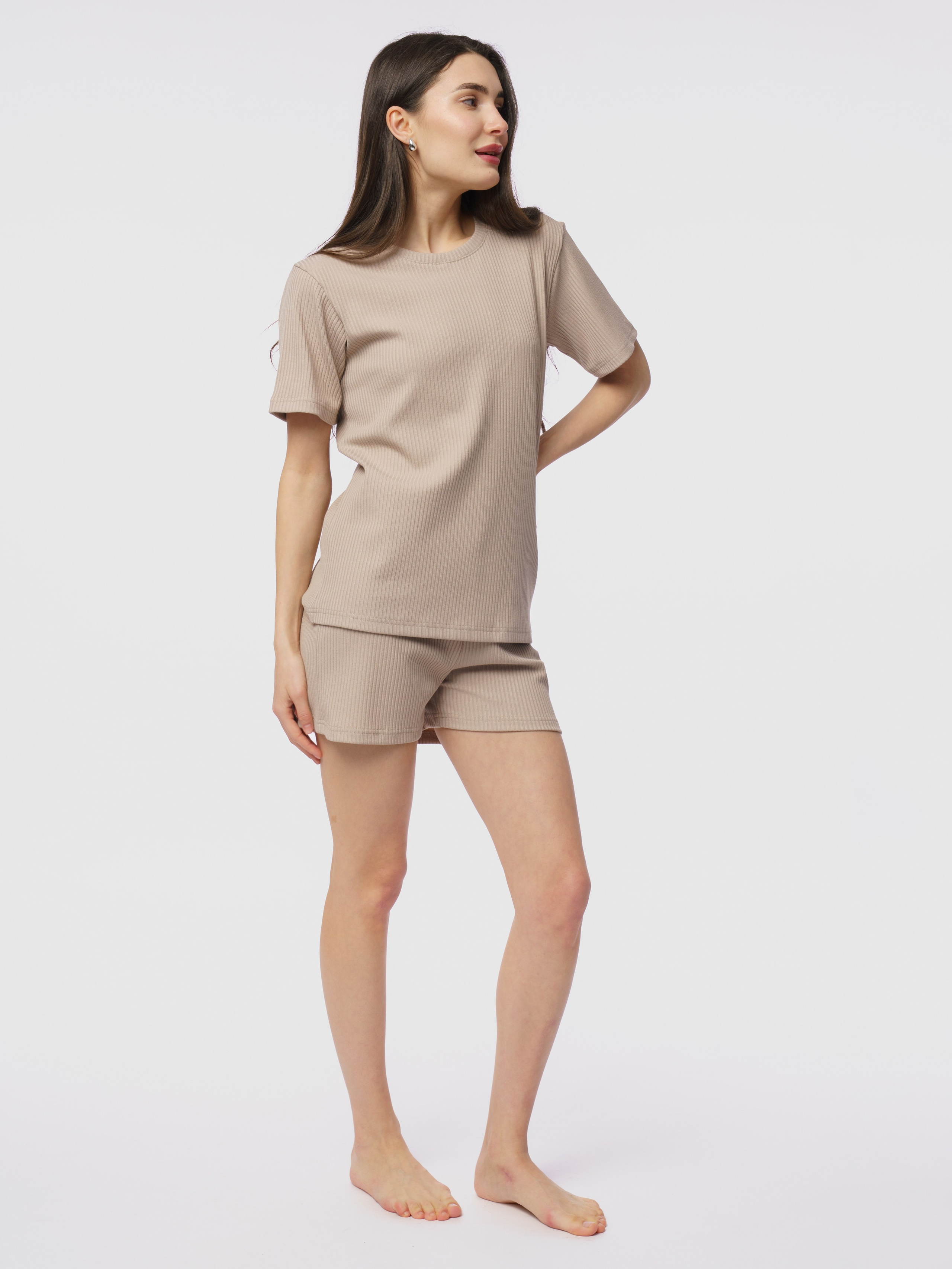 Анна, 40-42 р-р, рост 168. KED Production — продакшн из СПб. Создаём фото, видео и контент, который помогает брендам и селлерам продавать больше