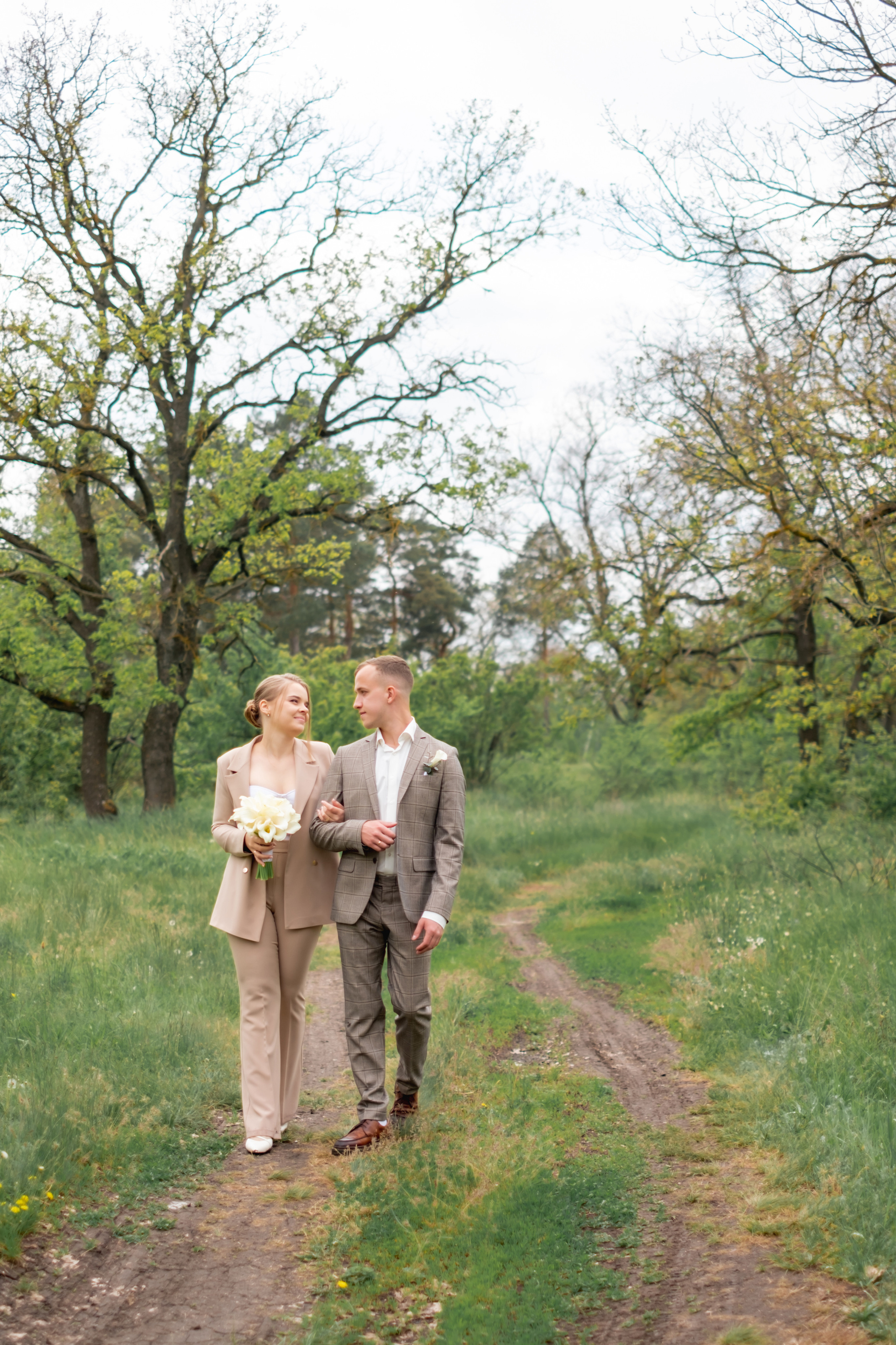 ЗАГС+прогулка. Антонина Мезинова фотограф Михайловка и Волгоград