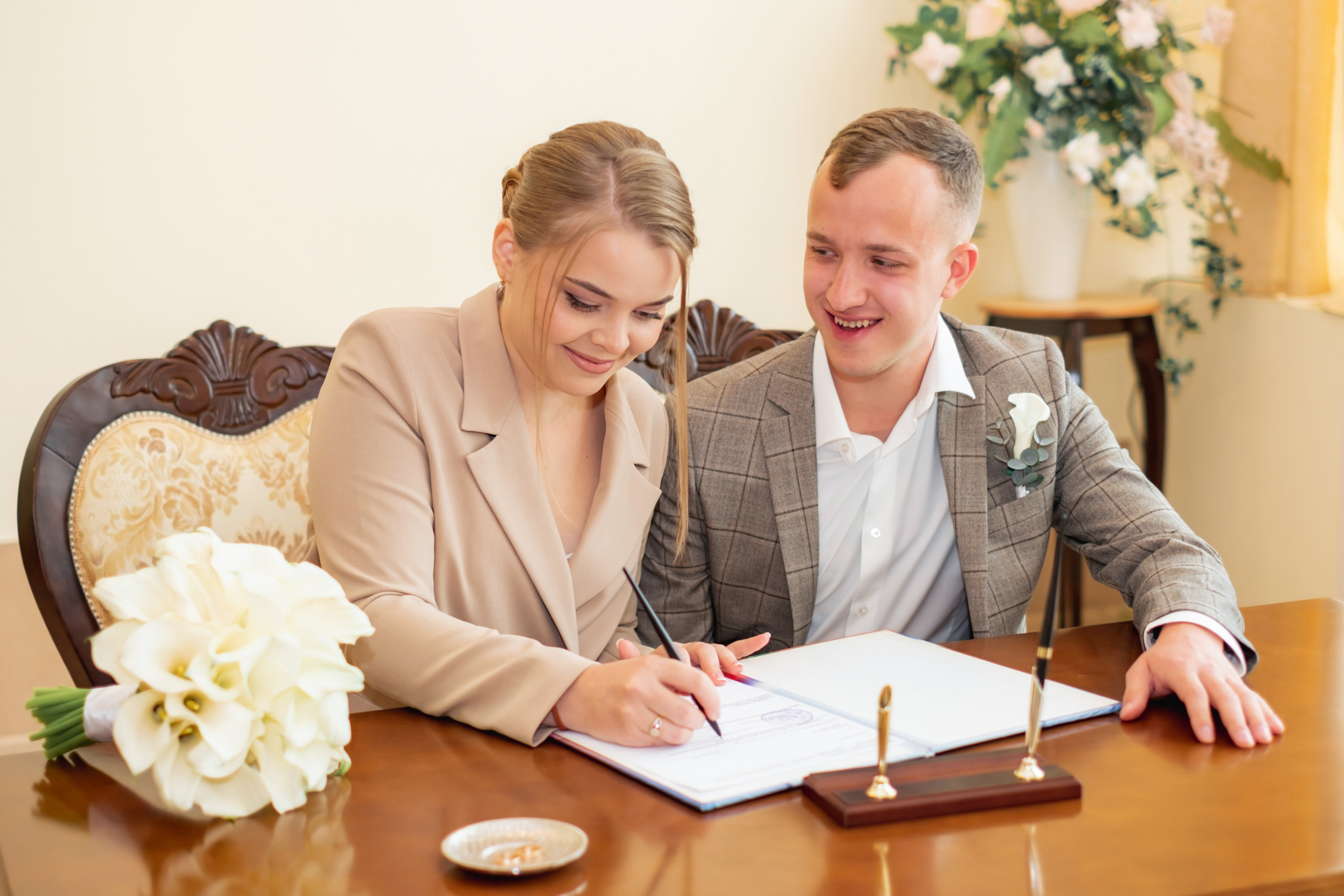 ЗАГС+прогулка. Антонина Мезинова фотограф Михайловка и Волгоград