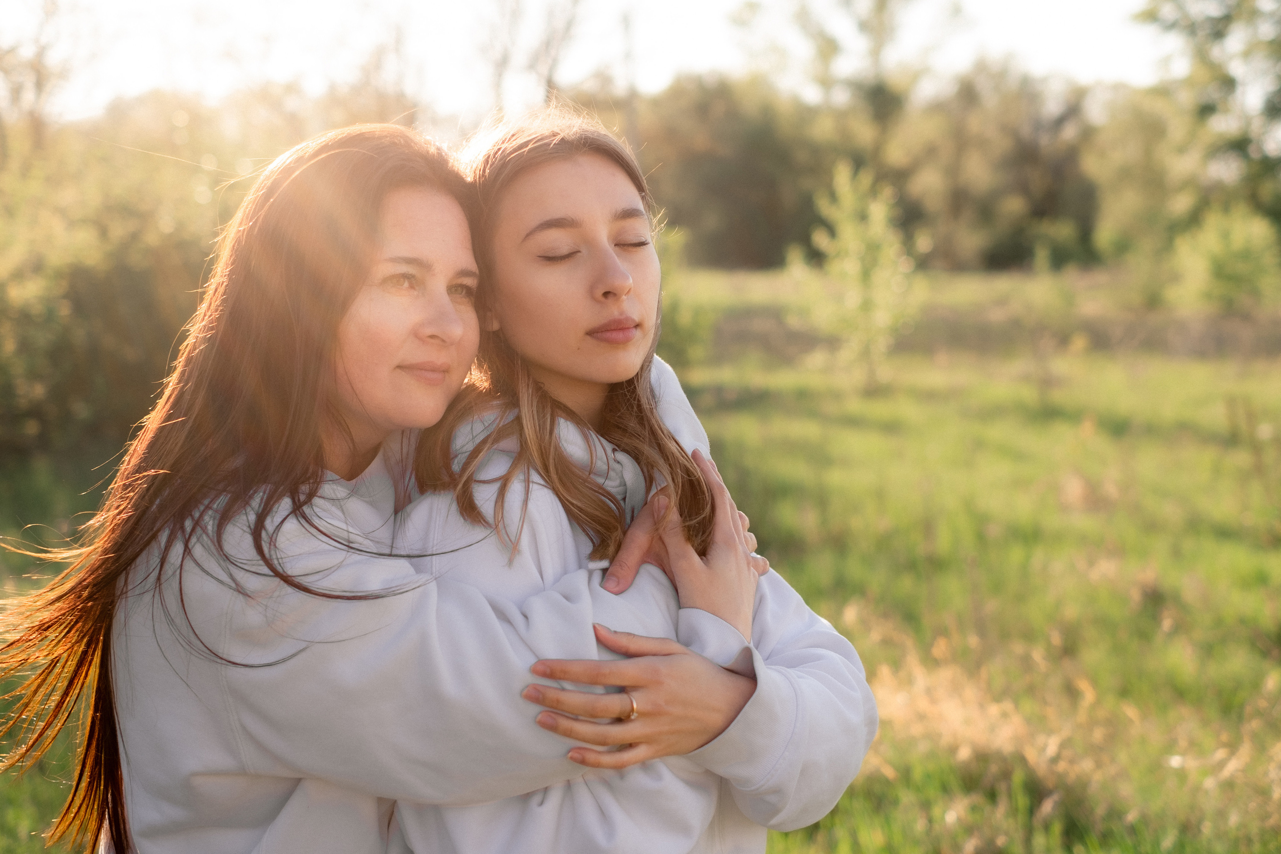 Фотосессия для мамы и дочки на природе. Антонина Мезинова фотограф Михайловка и Волгоград