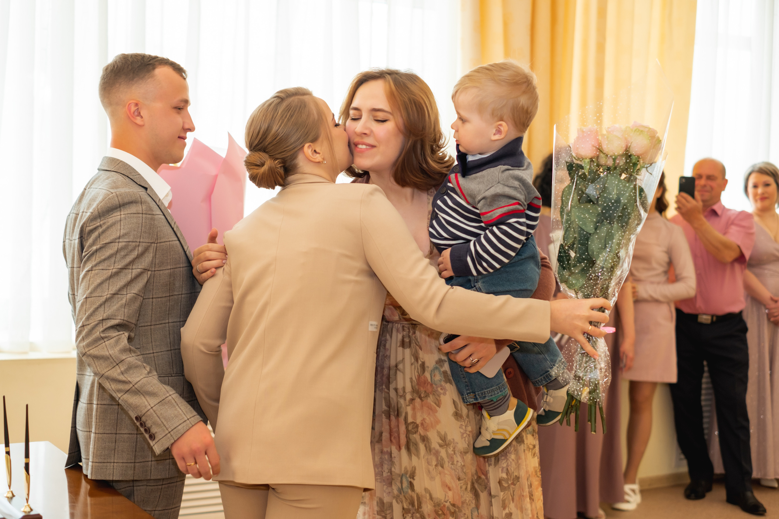 ЗАГС+прогулка. Антонина Мезинова фотограф Михайловка и Волгоград