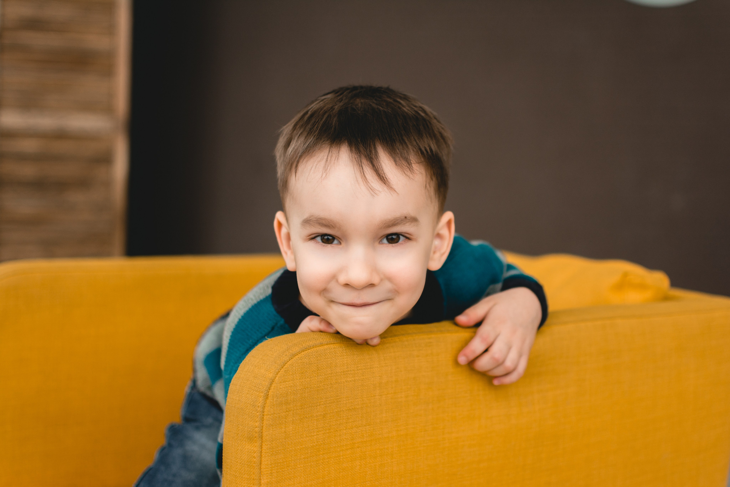 Гульназ с сыном. Портретный креативный творческий фотограф в Казани Михаил Бушенев