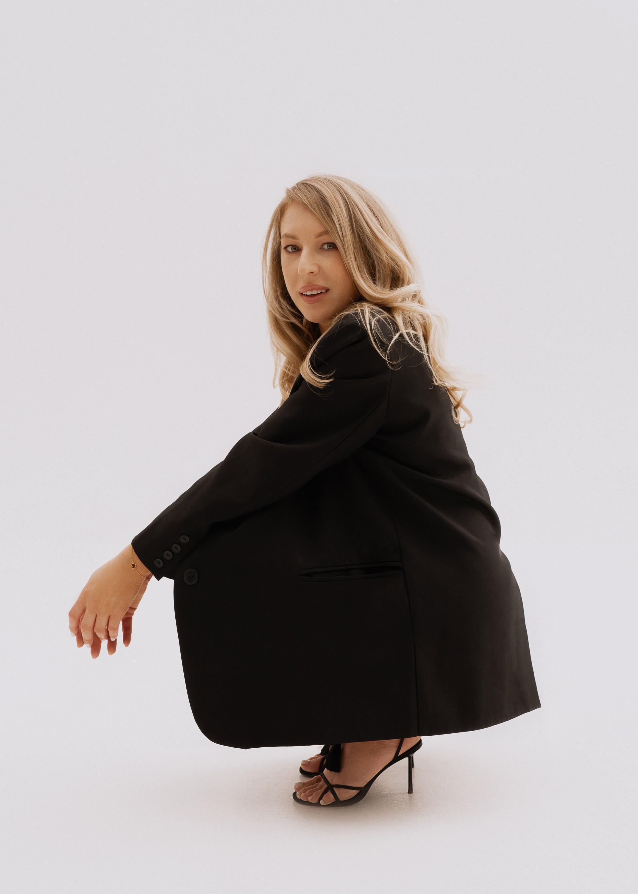 ЮЛЯ. Женский портрет