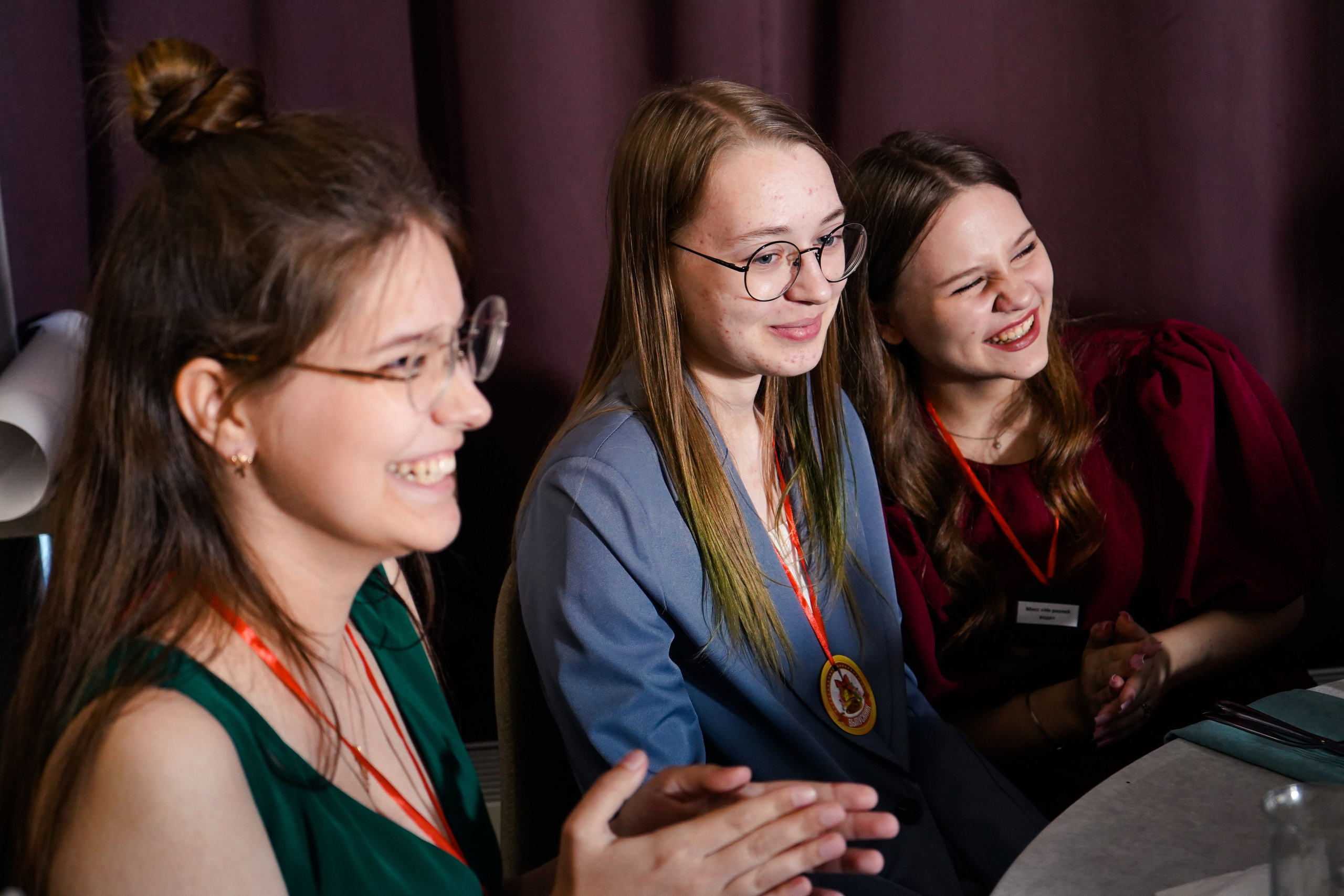 Выпускной вечер, гимназия № 40, 9 класс. Семейный и портретный фотограф в Екатеринбурге Анна Лобанова