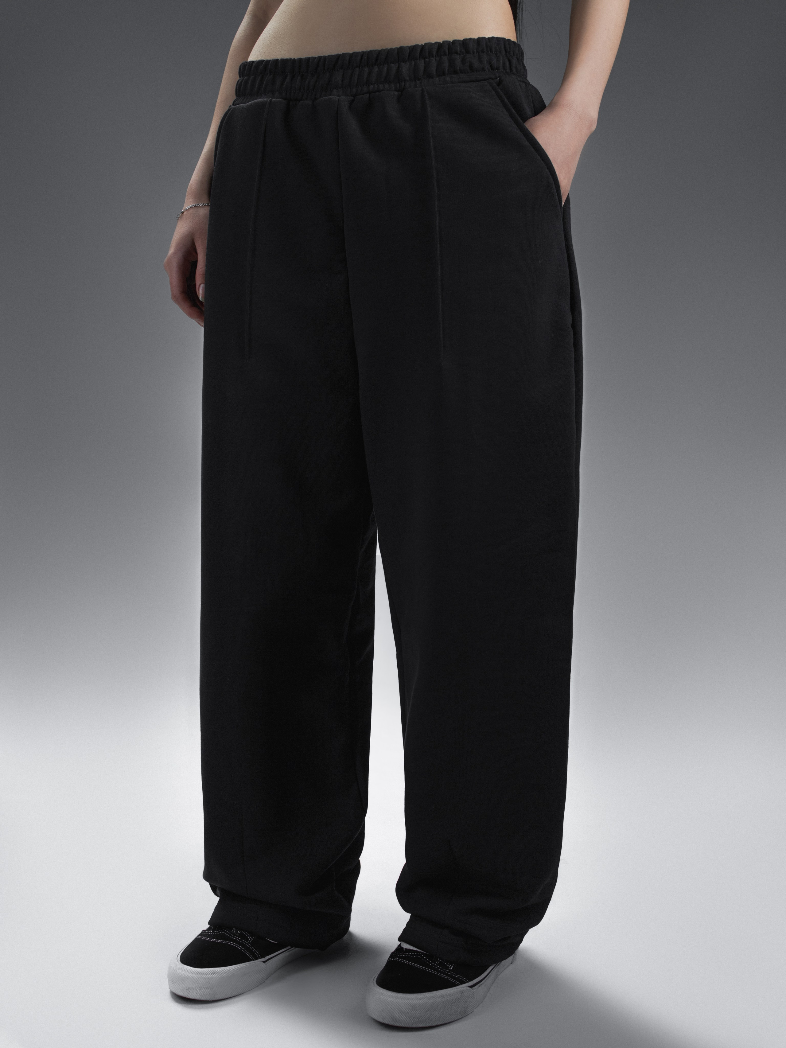 КАТАЛОГ | серый фон. RUNA production — стильные съемки для брендов