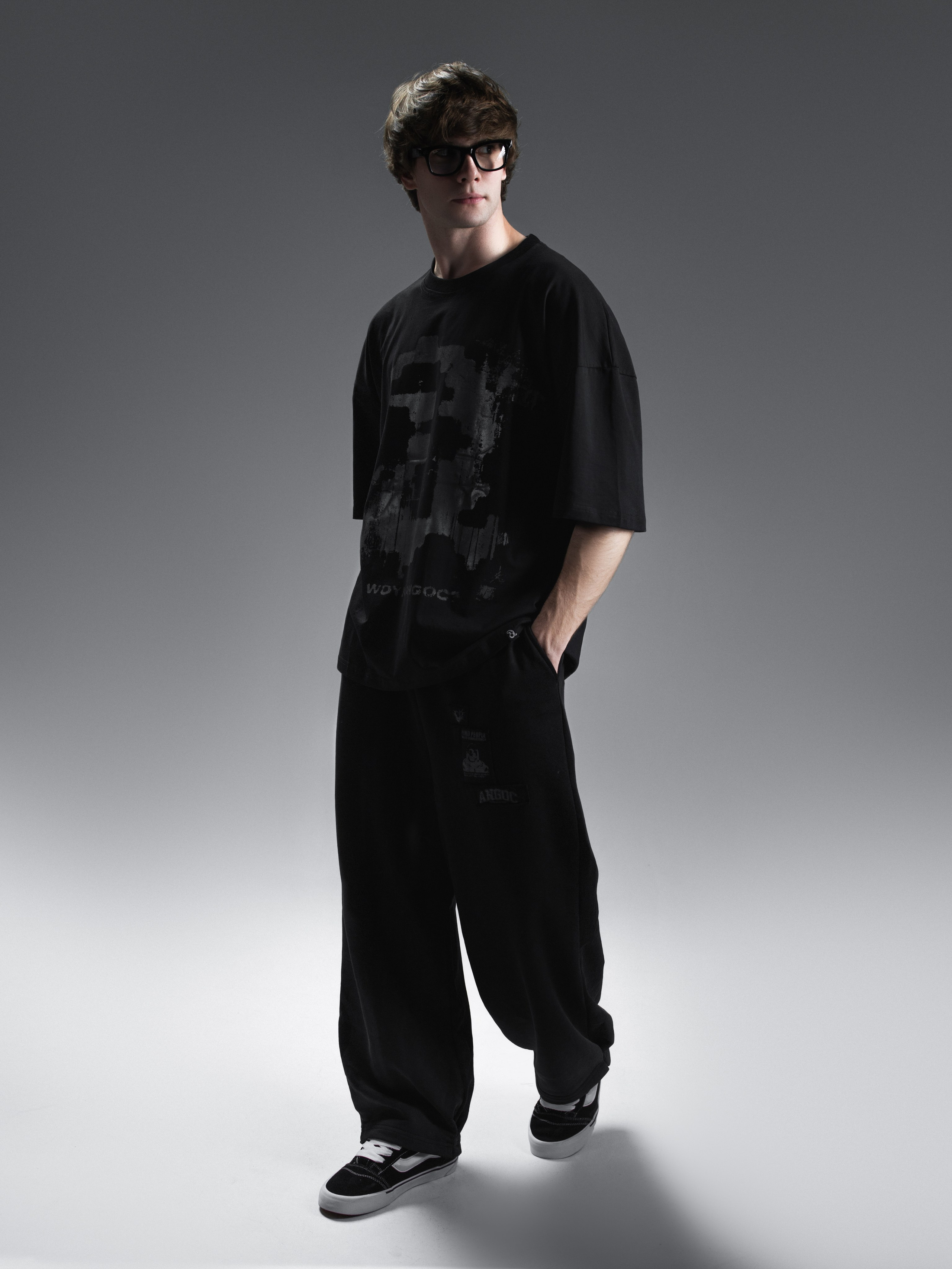 КАТАЛОГ | серый фон. RUNA production — стильные съемки для брендов