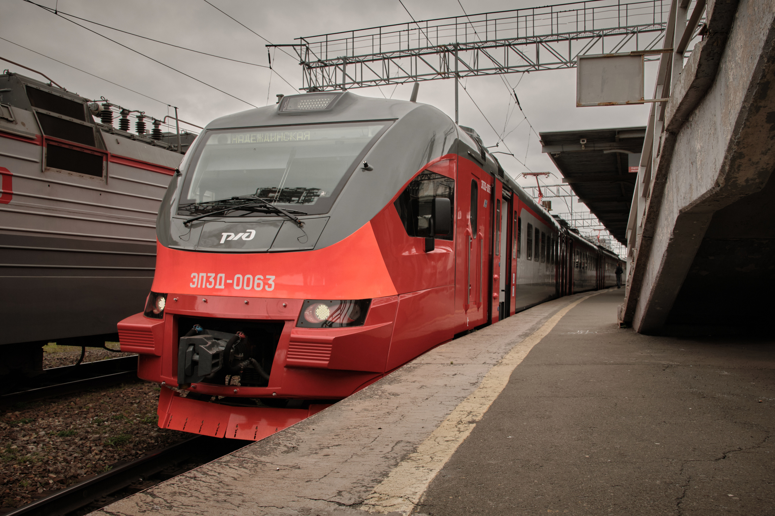 Железная дорога. Фотограф портретный архитектурный лавстори будуар Санкт-Петербург Виктор Иванов