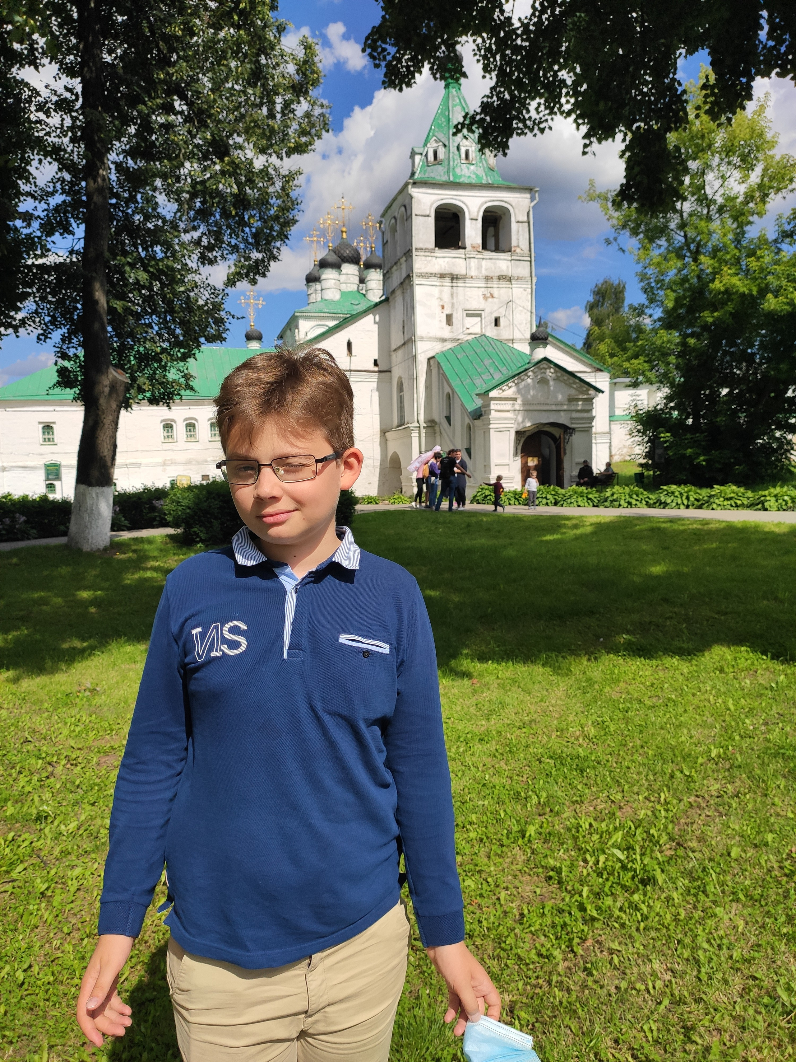 Экскурсии окончены, можно и в сторону ресторана... с которыми в городе тоже проблемы