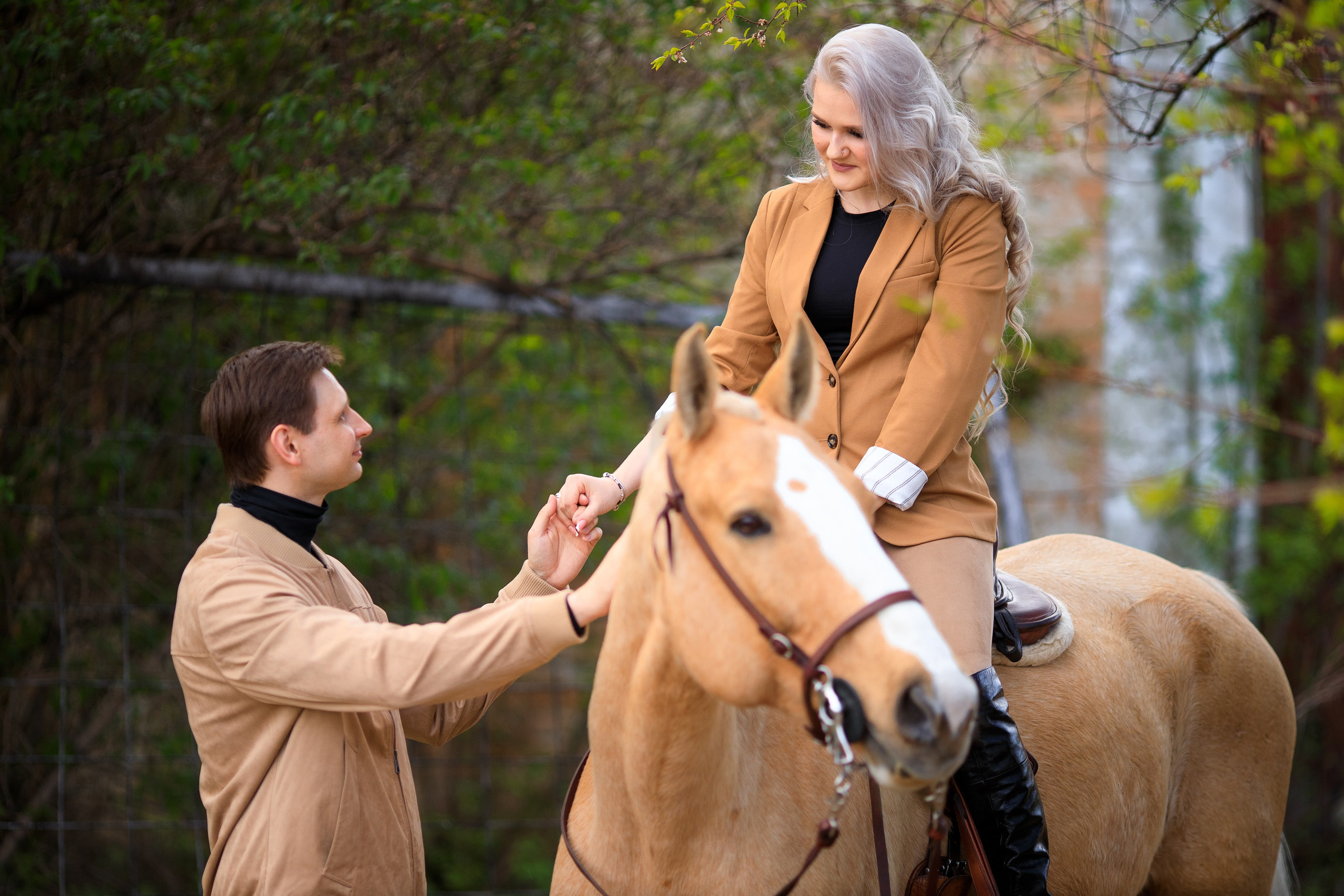 LoveStory с лошадью в Алматы. Свадебный и семейный фотограф в Алматы Алексей Балышев