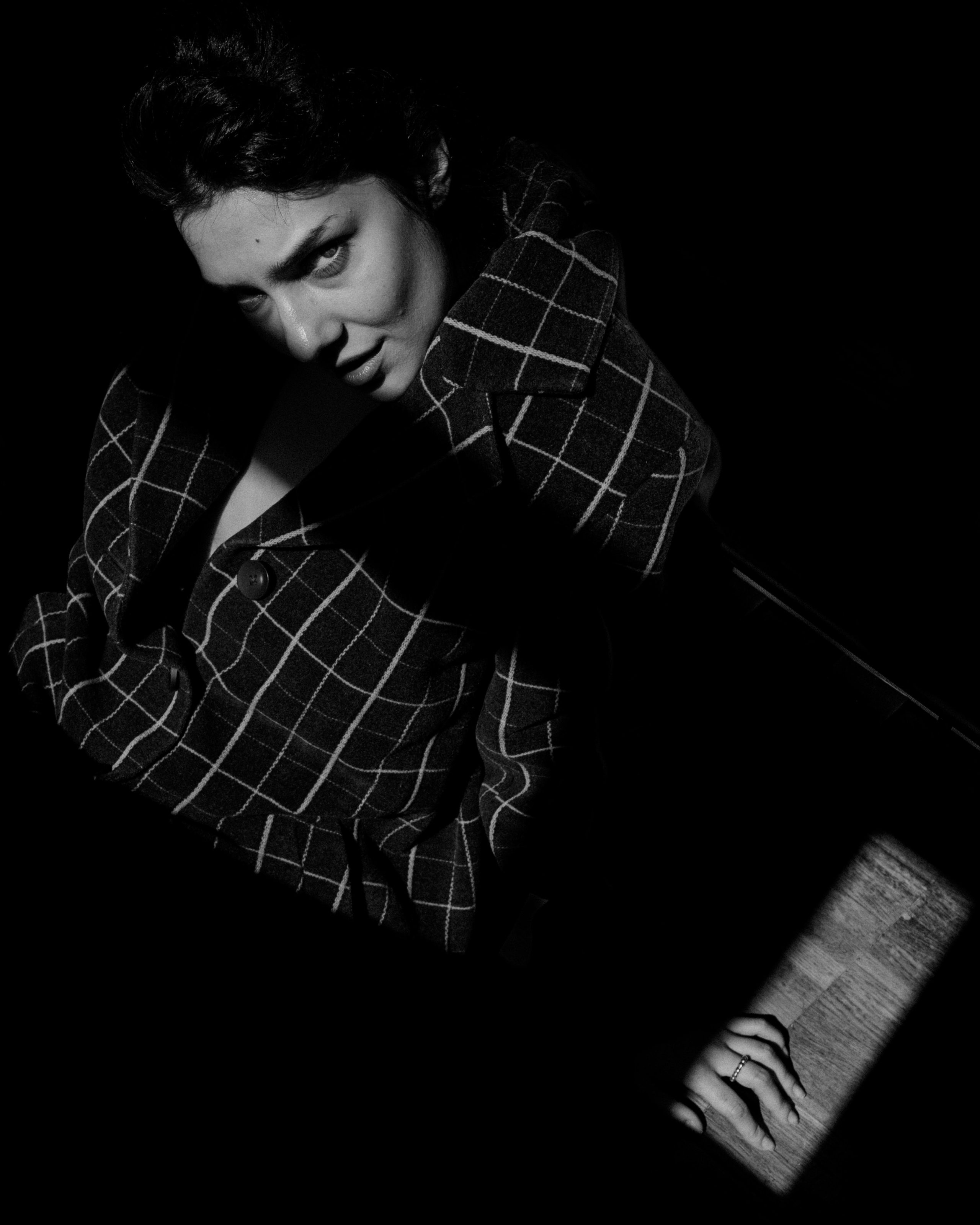 I am Diana, a portrait photographer. I take pictures around the world