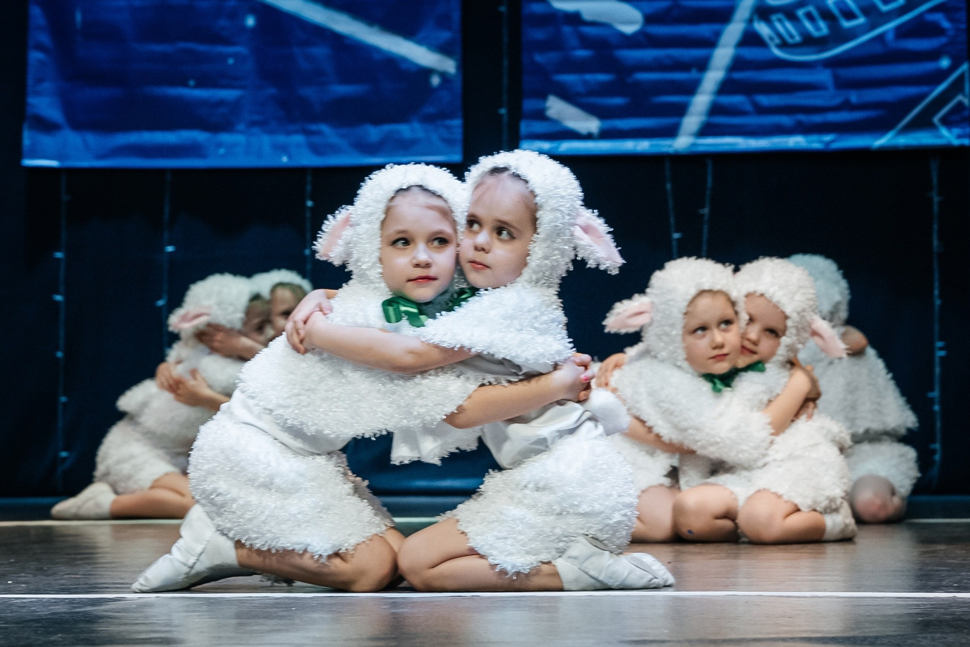 Танцы. Фотограф Елена Рогашкова