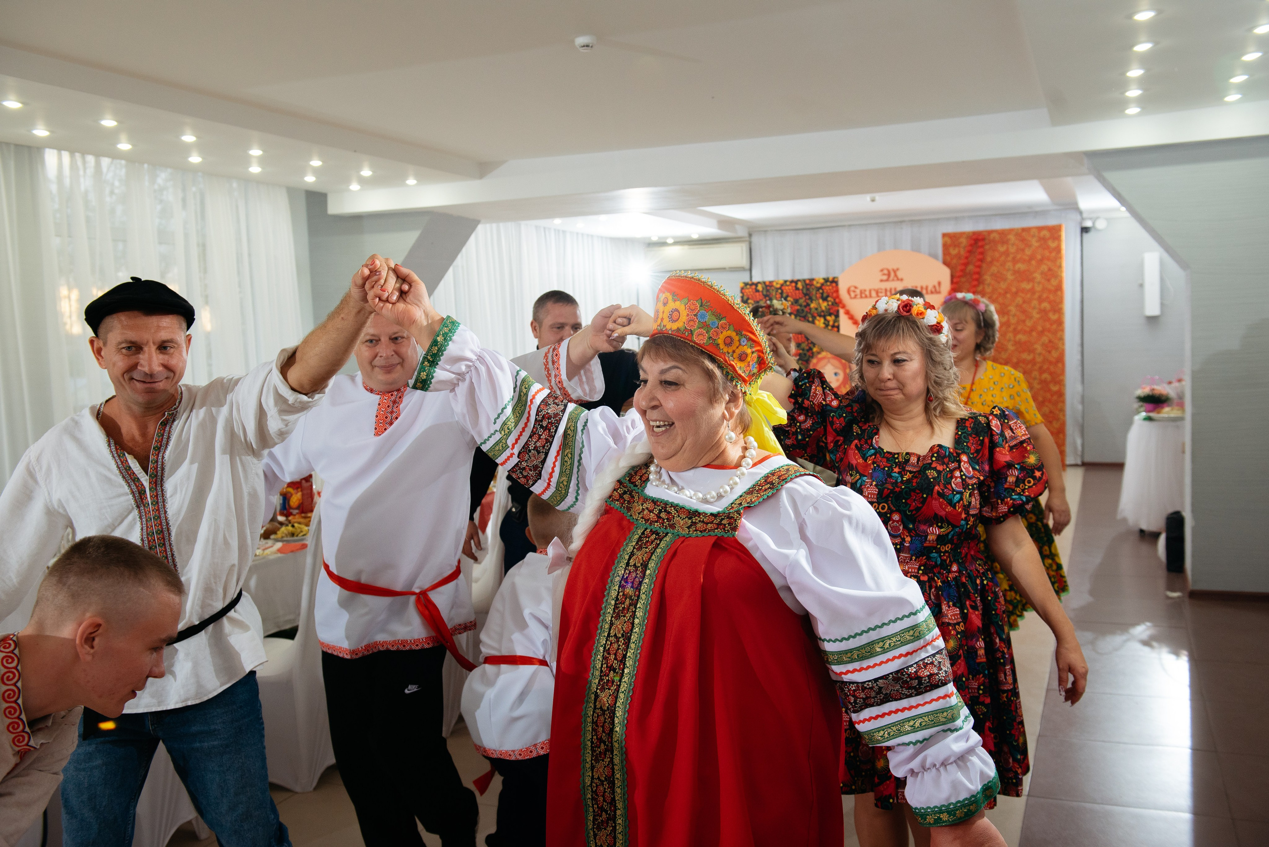 Евгеньевна 4+5 рашн стайл. Свадебный фотограф — фотограф на свадьбу в Воронеже — Свадебное фото