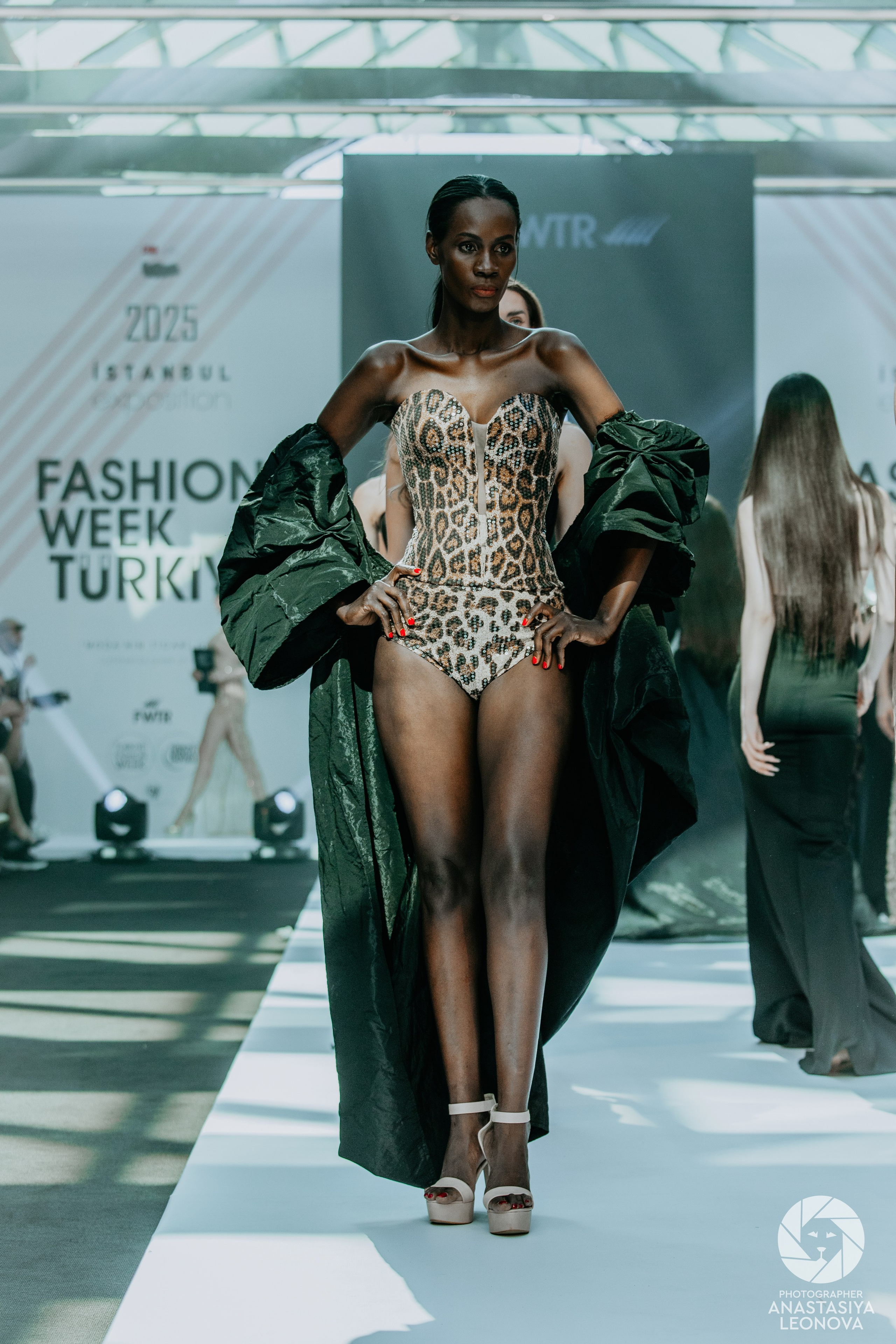 Fashion Week Türkiye [spring, 2025]. Anastasia Leonowa