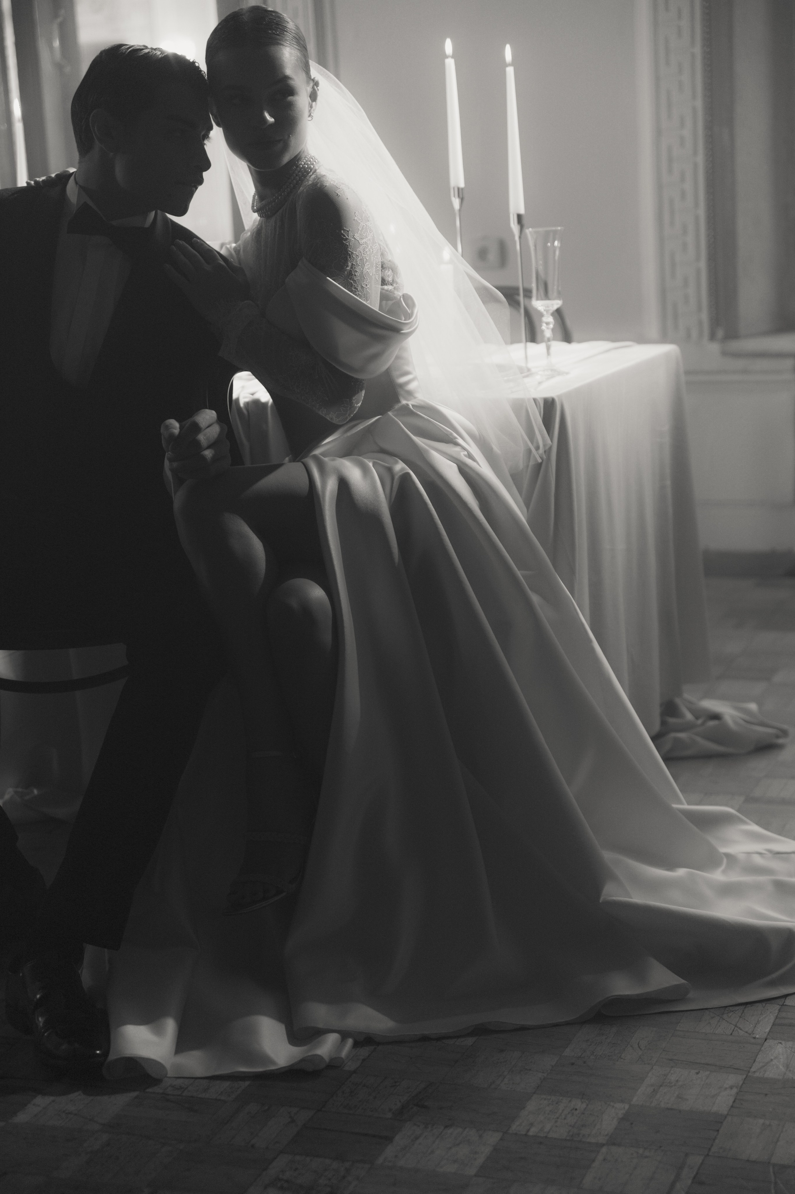 Камерный свадебный ужин при свечах в старинном особняке в фотостудии 21. Kult. Ярослава Ерина — свадебный фотограф в Москве