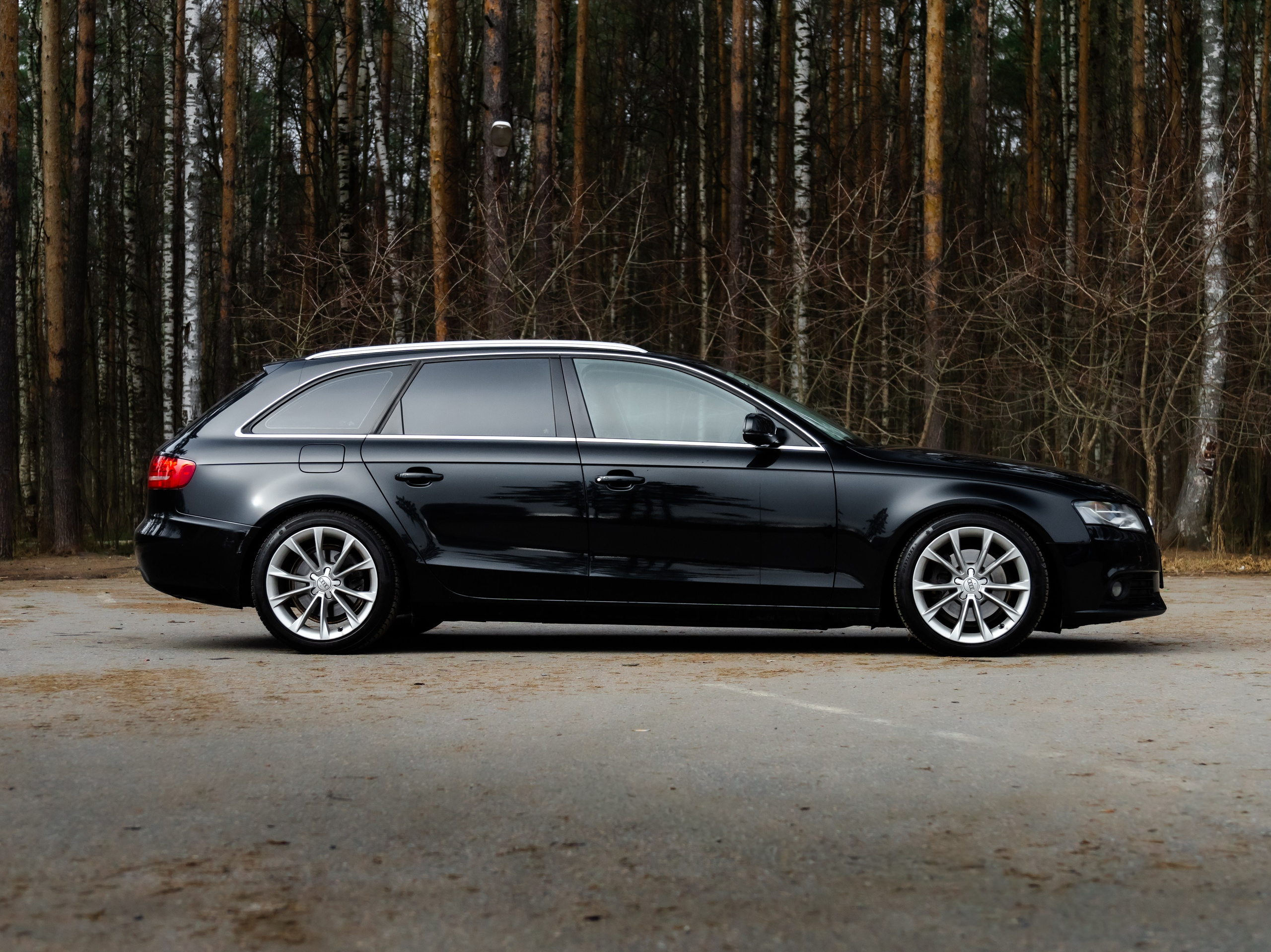 AUDI A4 B8 AVANT. Opasnophoto