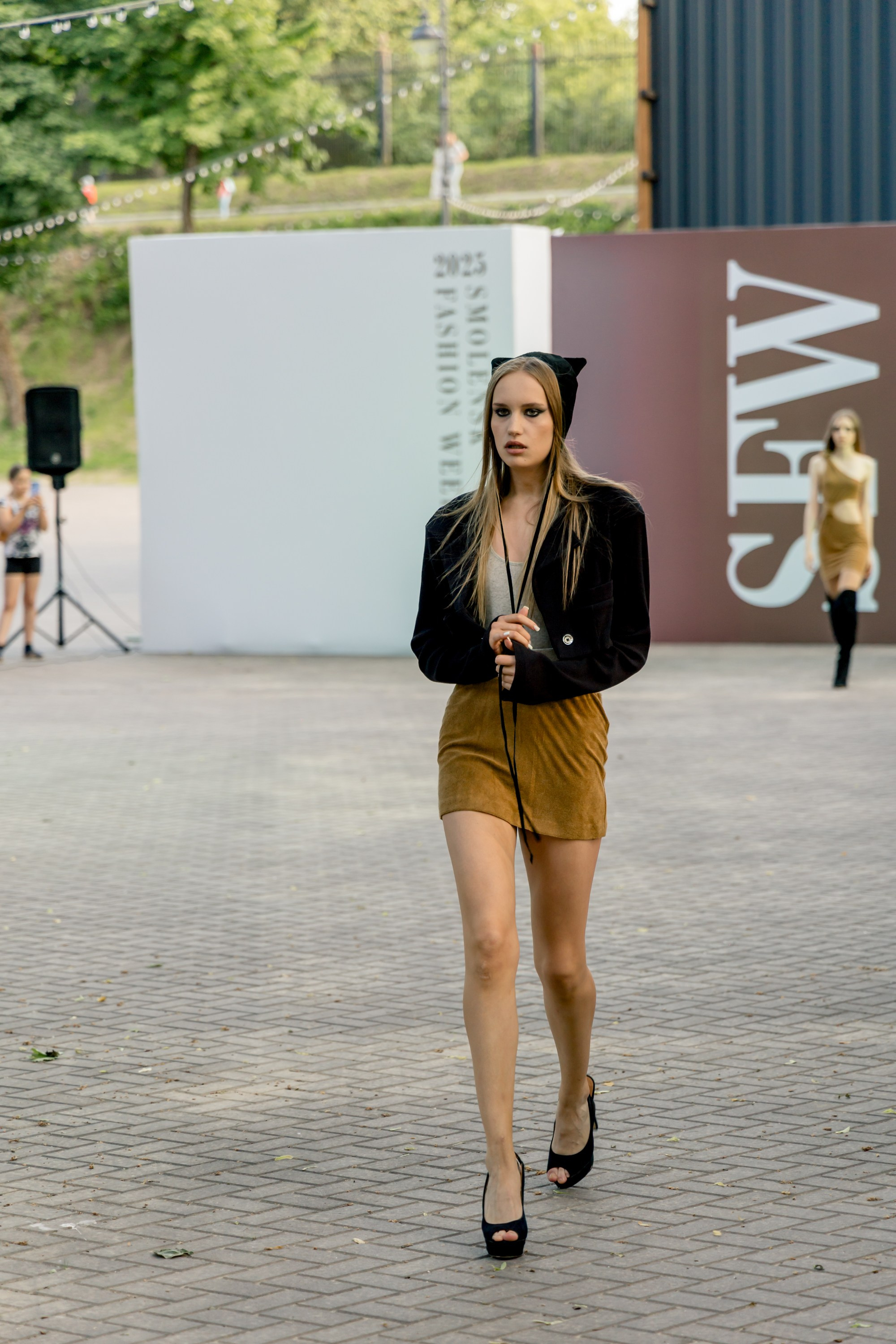 Smolensk Fashion Week 2025_показы_ДЕНЬ 1_ВЕЧЕРНИЙ ПОКАЗ_19:00. Главная