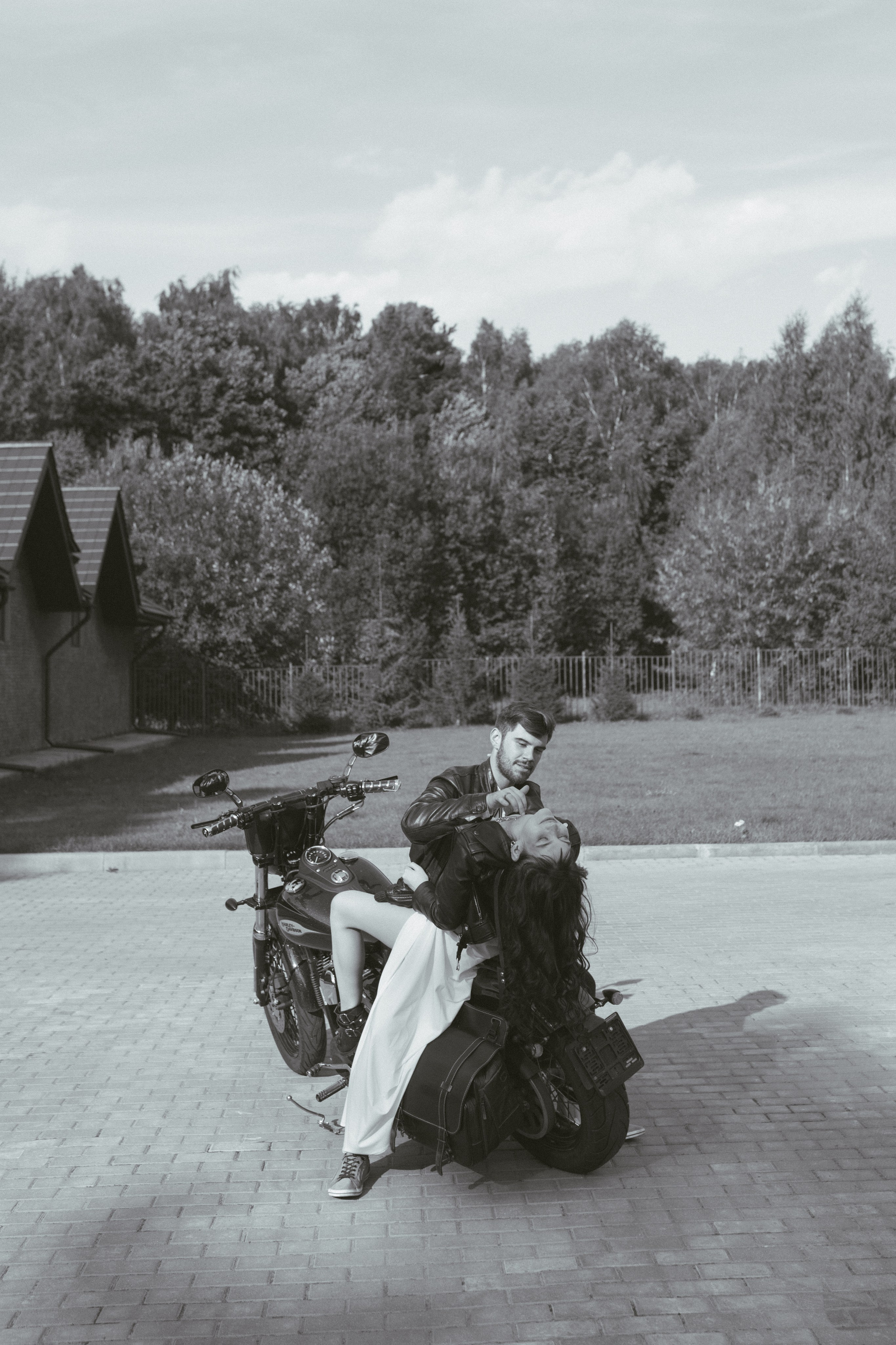 Love story с мотоциклом. Фото Радости. Свадебный и семейный фотограф в Москве Юлия Самойлова