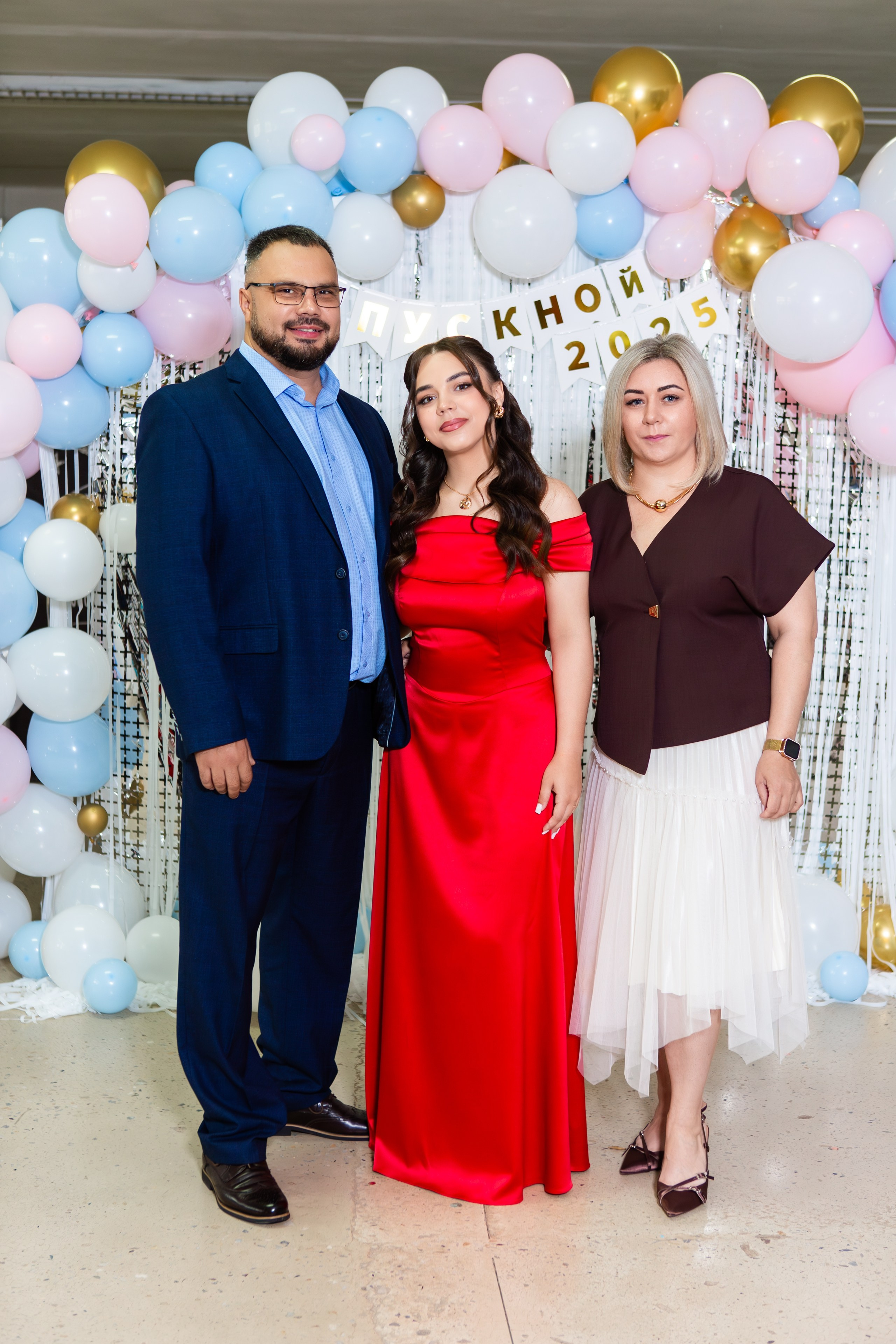 ФОТОСЕССИЯ С РОДИТЕЛЯМИ ВЫПУСКНОЙ 2025 9 ШКОЛА Г.МЦЕНСК. Профессиональный фотограф в Мценске и Орловской области