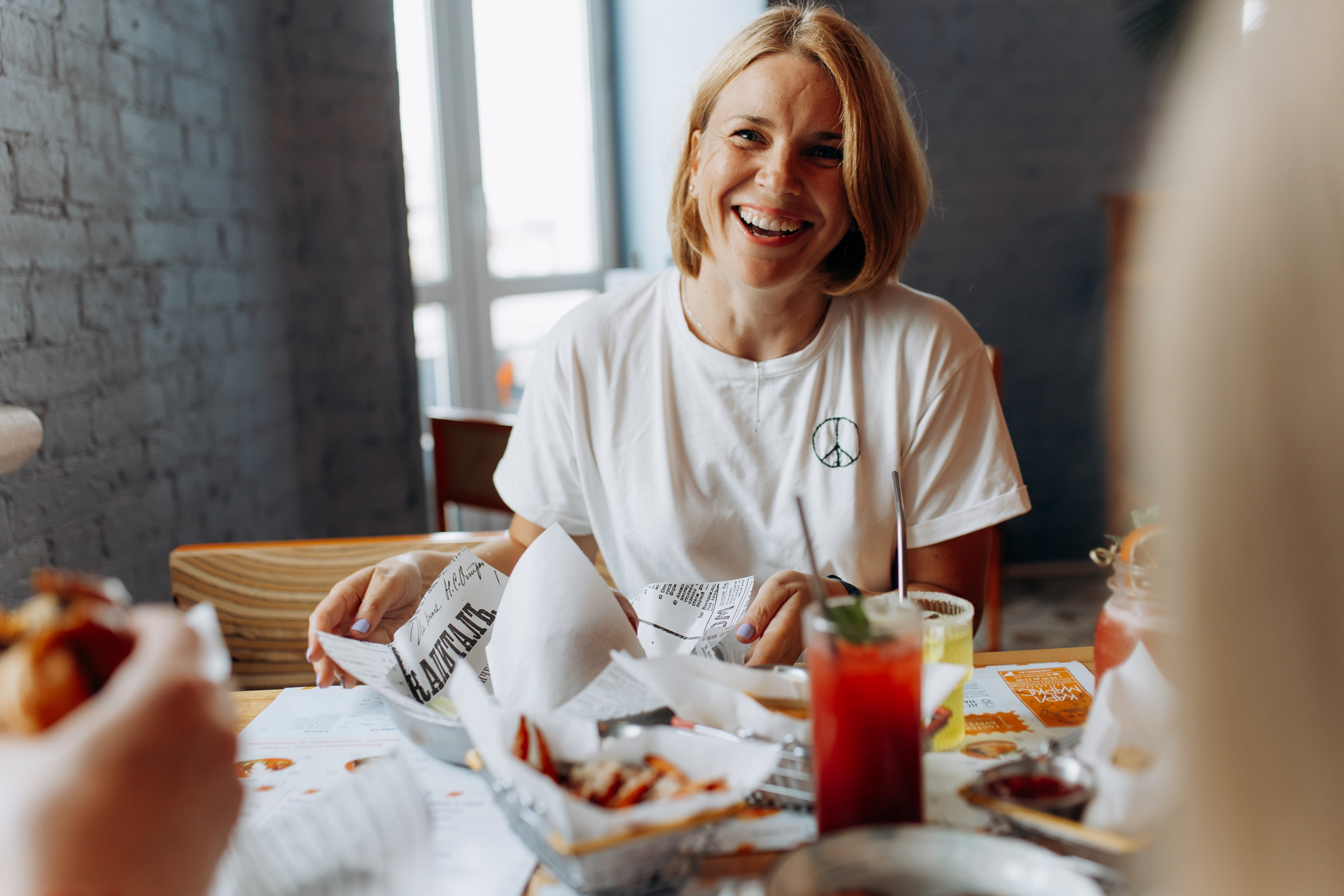 По бургеру в «Карл Маркс». Свадебный и семейный фотограф в Туле и области Маша Костина