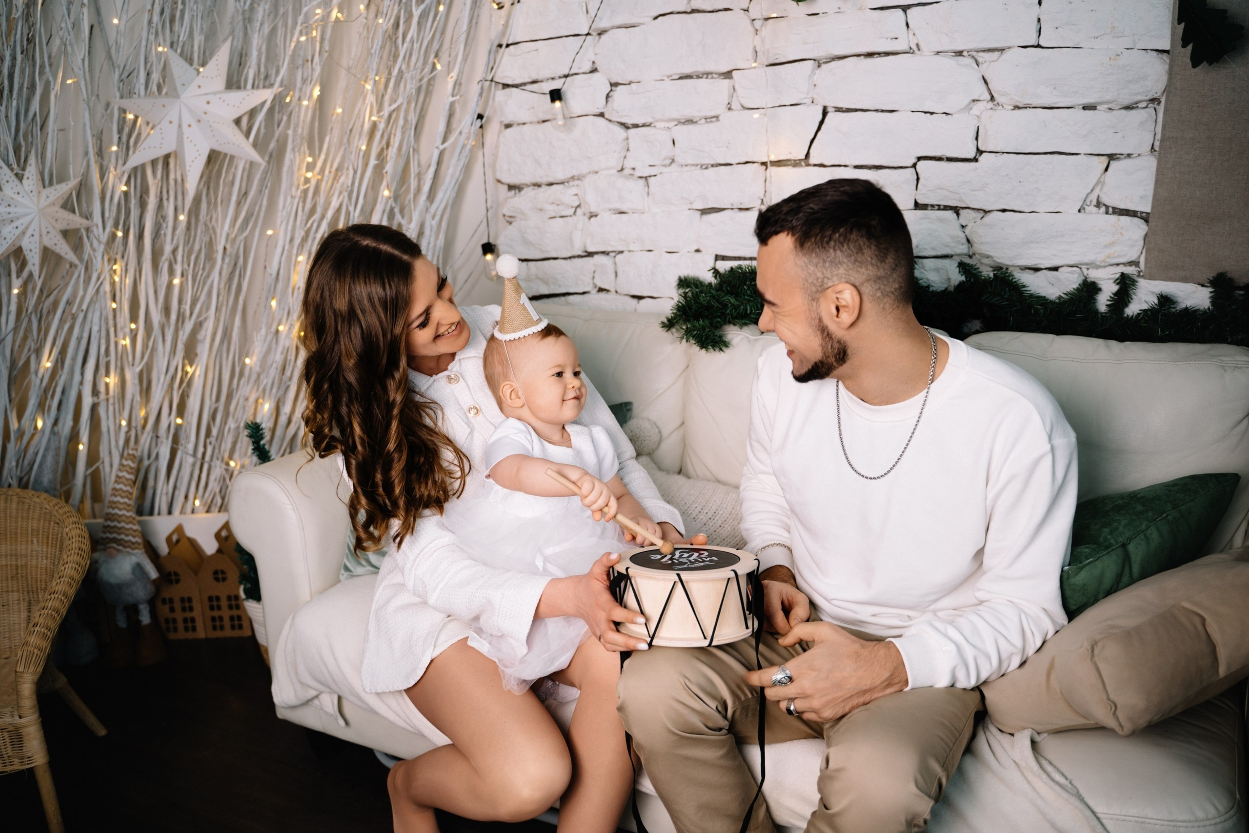 Семейная фотосессия в студии. Фотограф Екатерина в городе Новороссийск