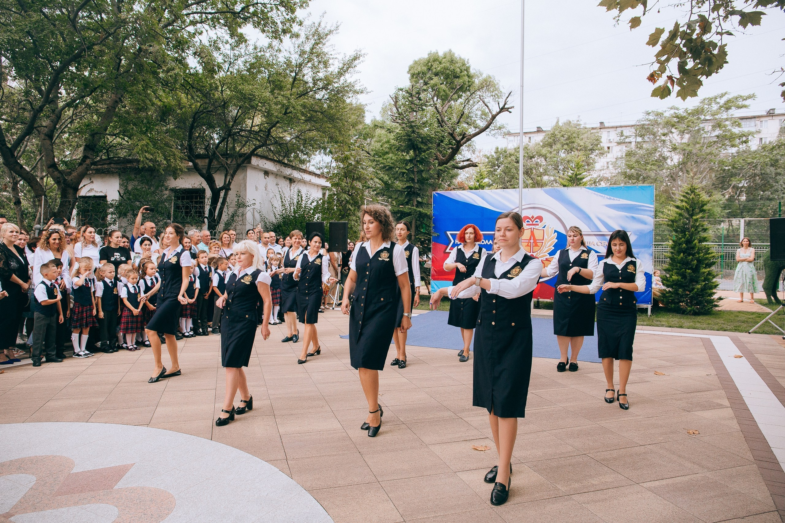 1 класс школа «Личность». Выпускные альбомы Натальи Бутко: Новороссийск, Анапа, Геленджик