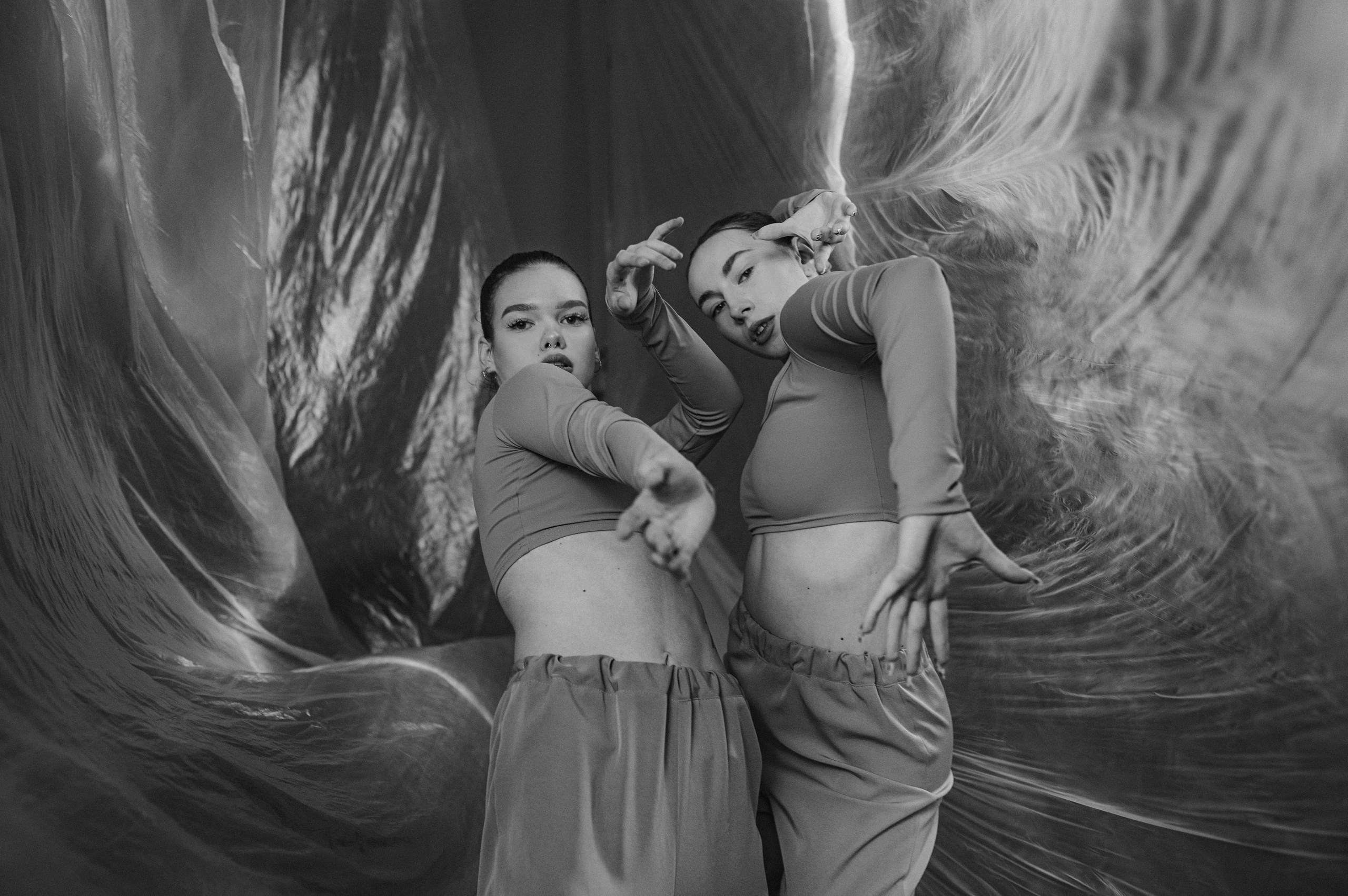 Алина и Вика. Www.ostermiller.ru