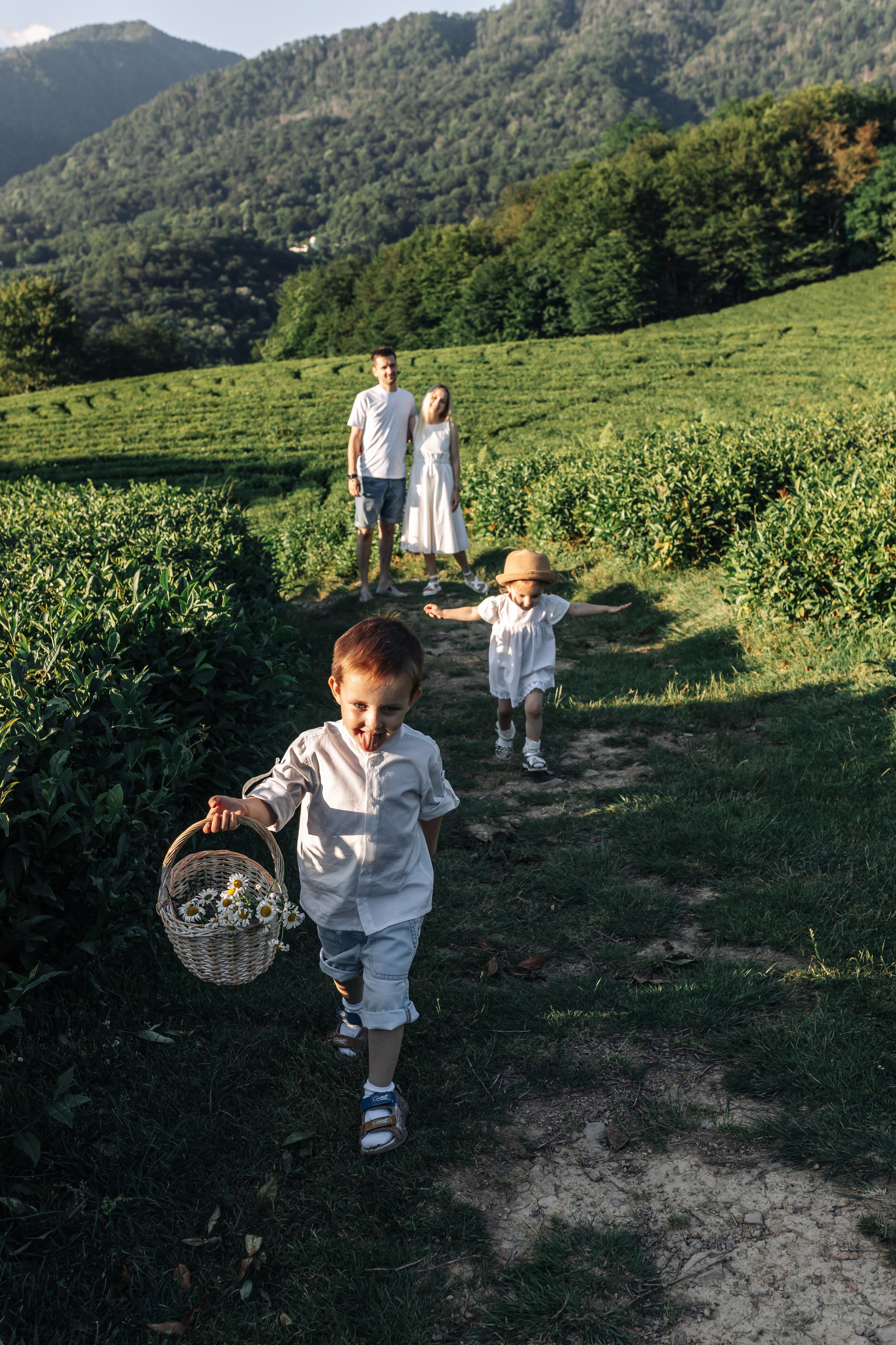 Виталий, Вероника, Родион, Алена. Семейный фотограф в Сочи Анна Мальцева