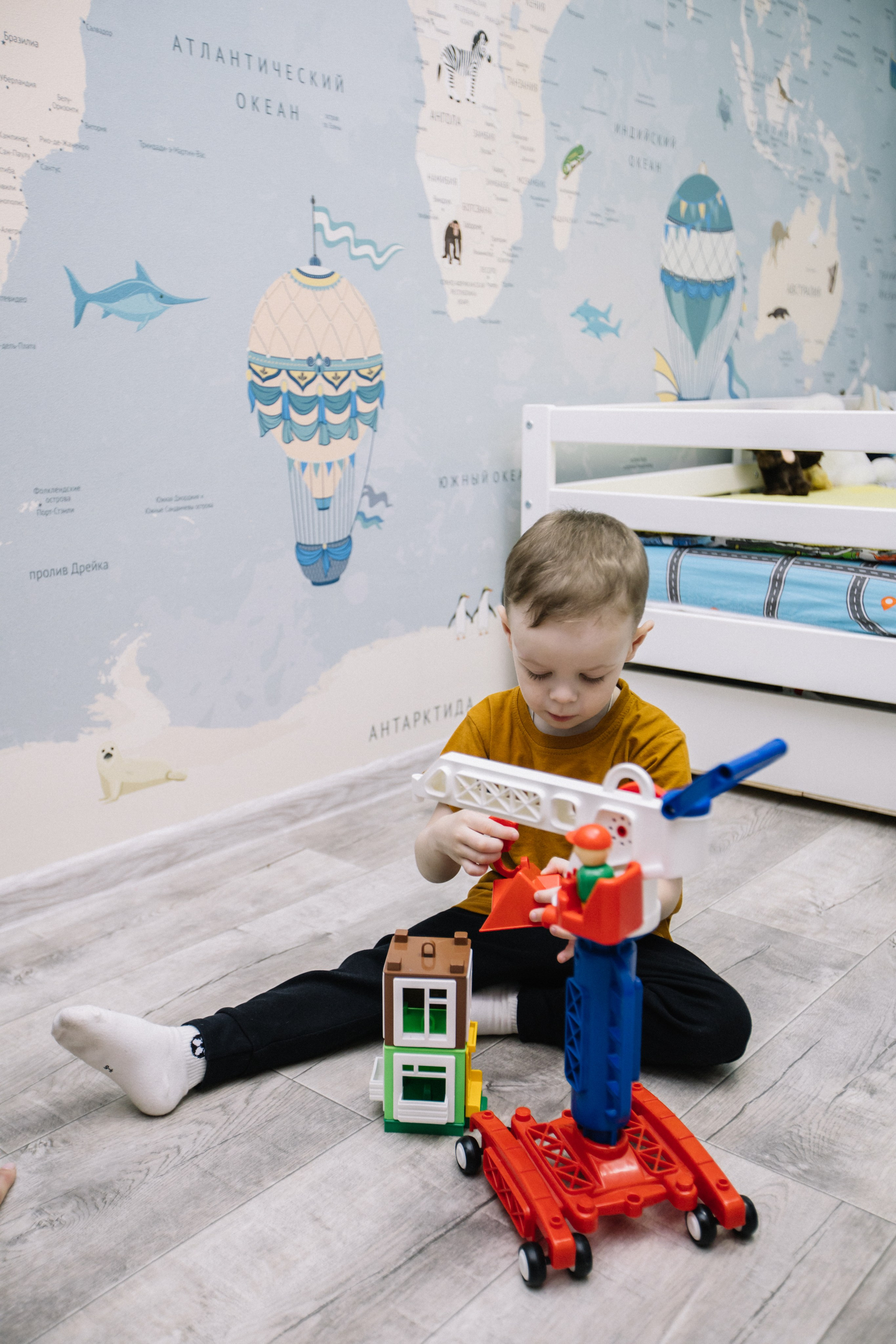 Ярослав + Юля + Егор. Главная