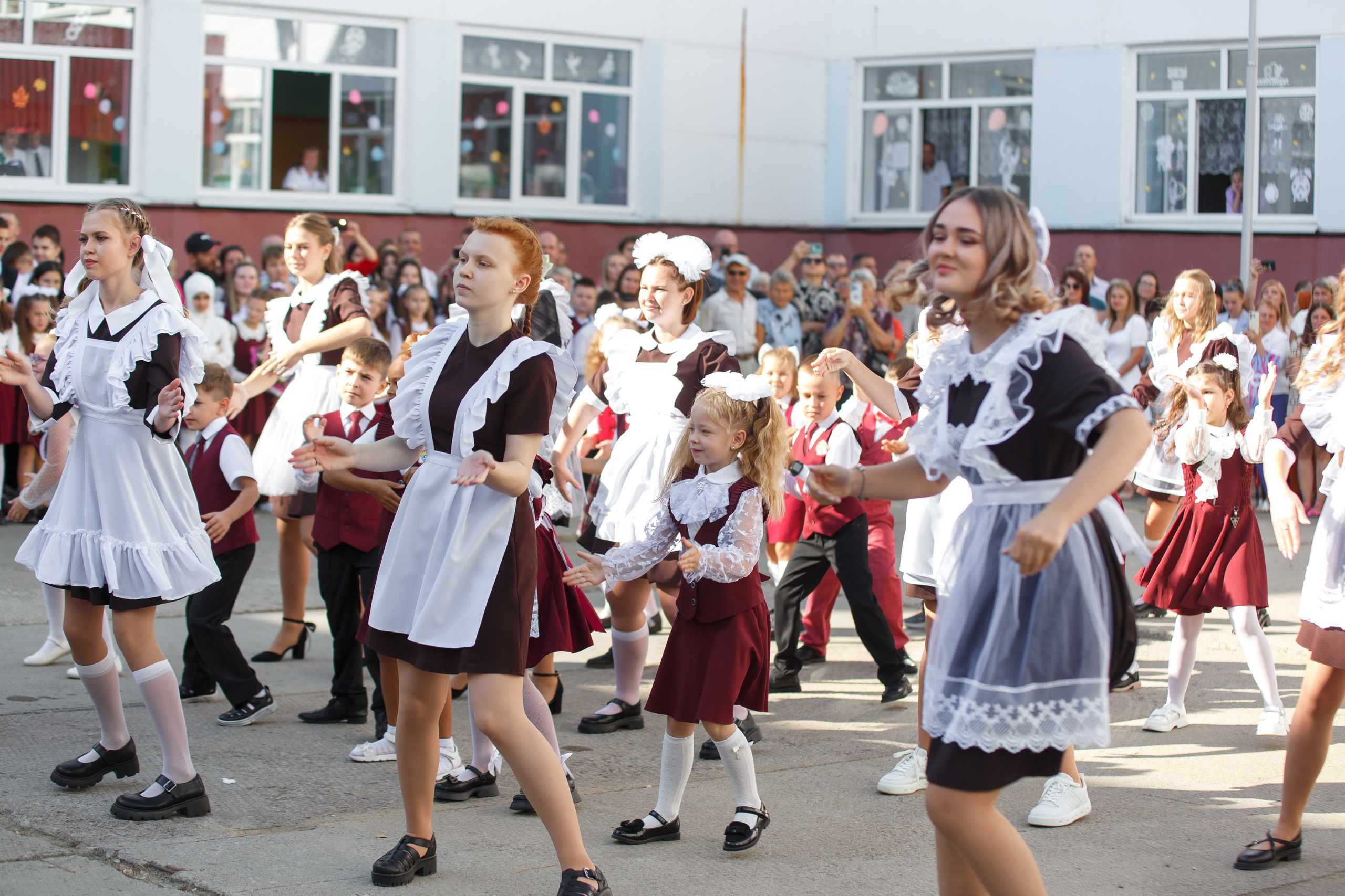 01 СЕНТЯБРЯ 2024 (МБОУ г. Мценска «Средняя школа № 9»). Профессиональный фотограф в Мценске и Орловской области