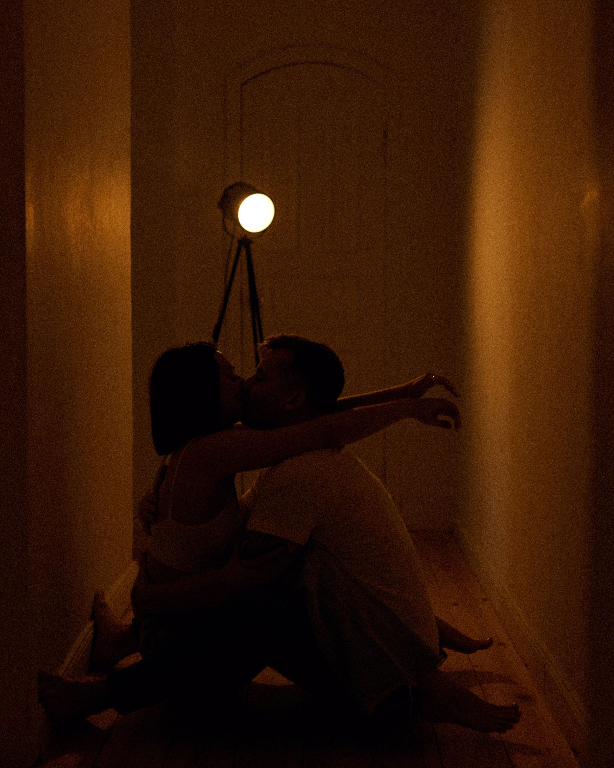 Мы сегодня дома