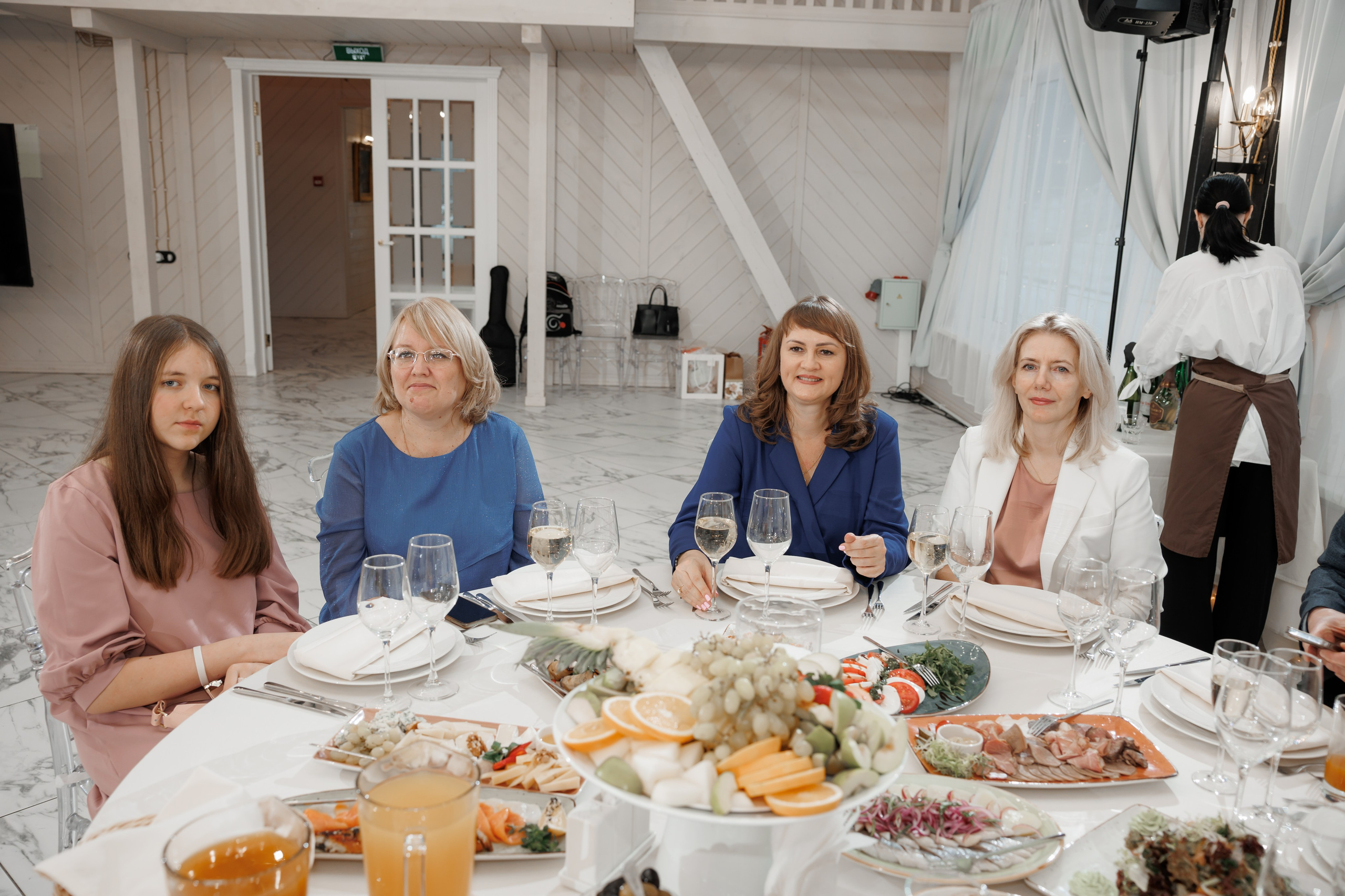 Юбилей, ресторан «Барский», усадьба «Гребнево». Свадебный и репортажный фотограф (Москва, Королев и другие)