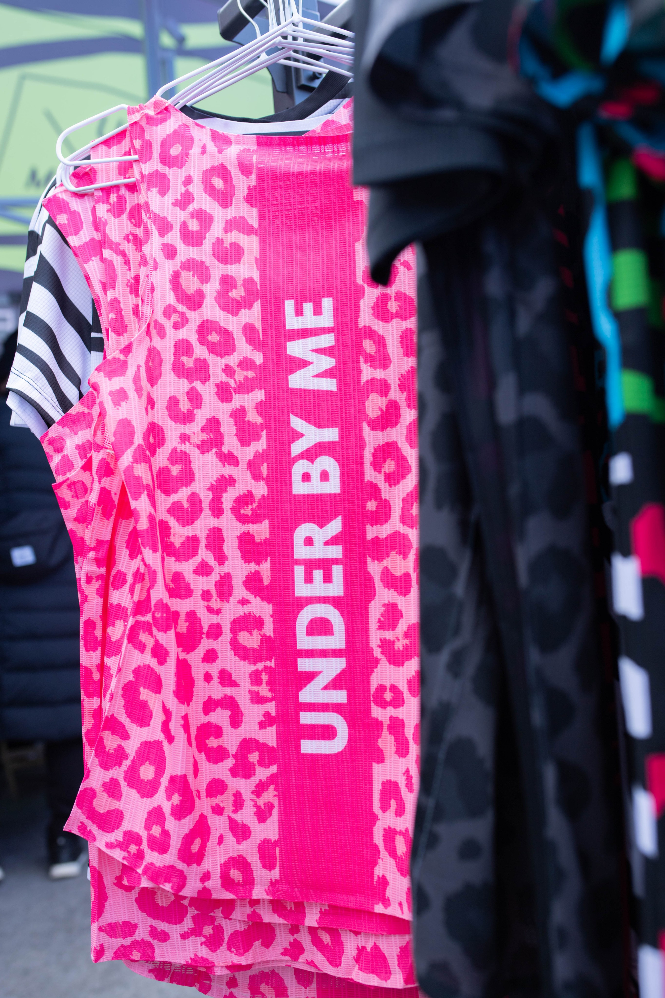 UNDER BY ME Зона экспо Московский полумарафон. Александра Мельниченко/ Бегающий фотограф