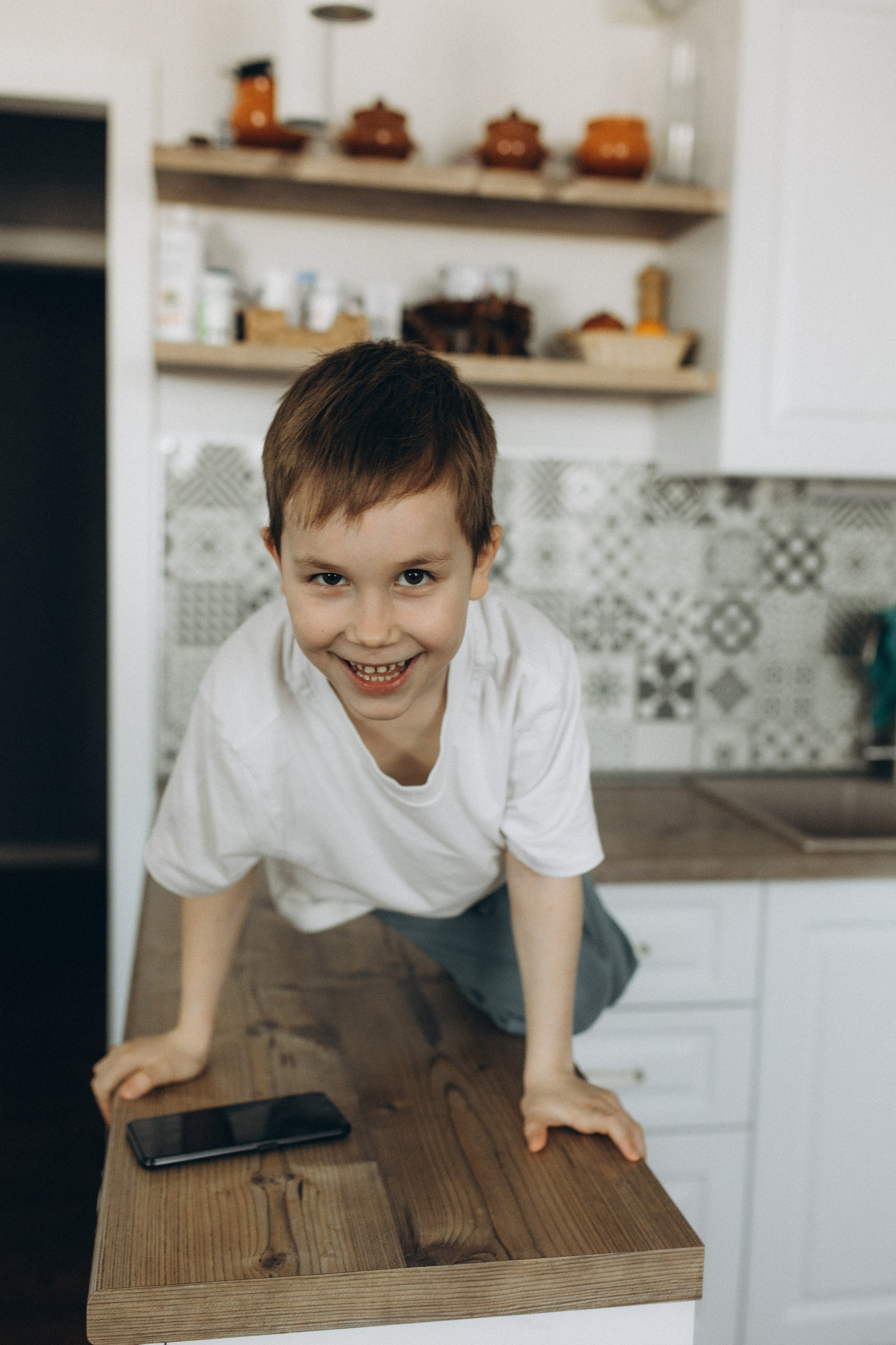 Аня с сыновьями. Семейный фотограф lifestyle в Новосибирске Елена Шпилевая