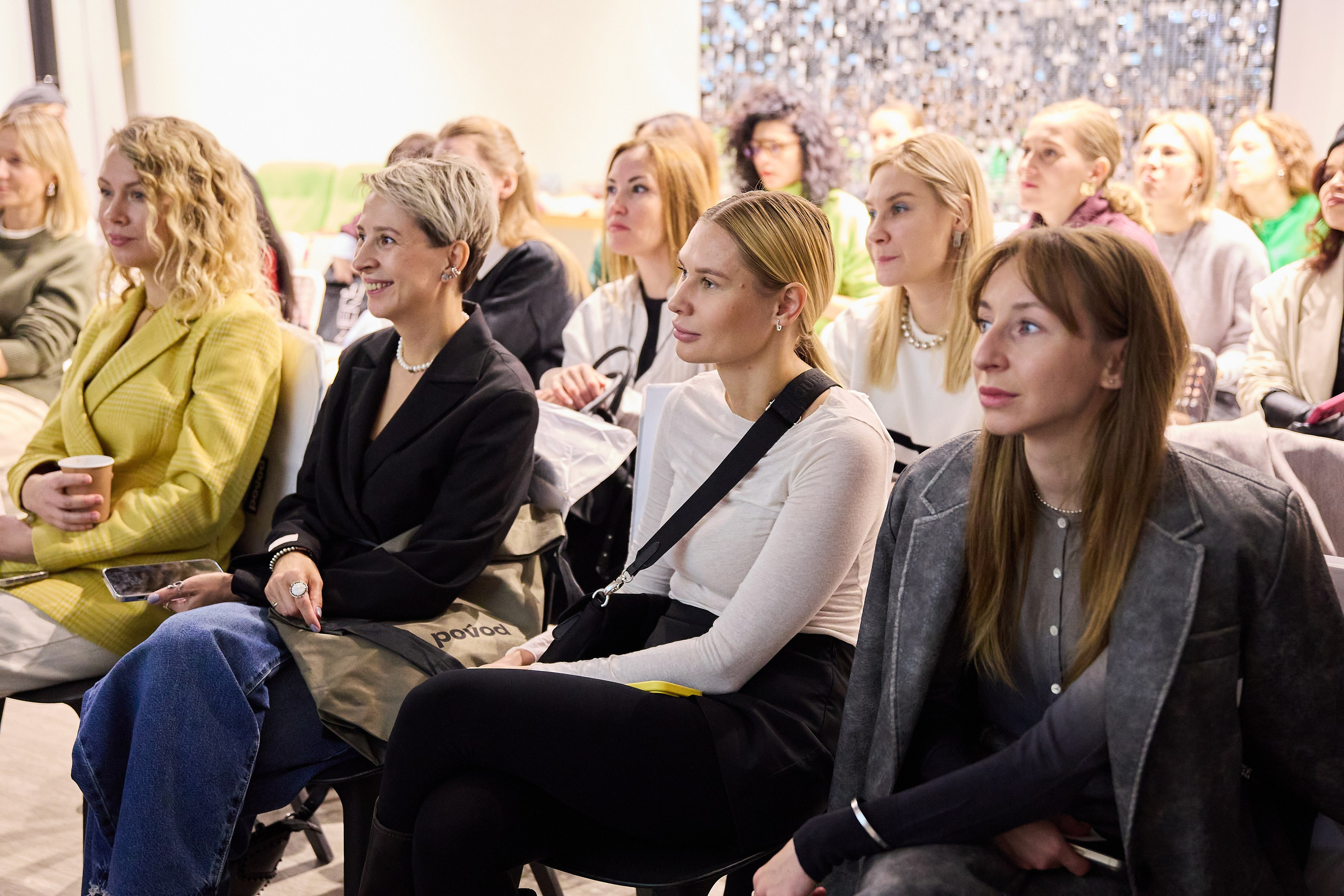 Презентация Povod. Фотограф Вика Винваг. Москва