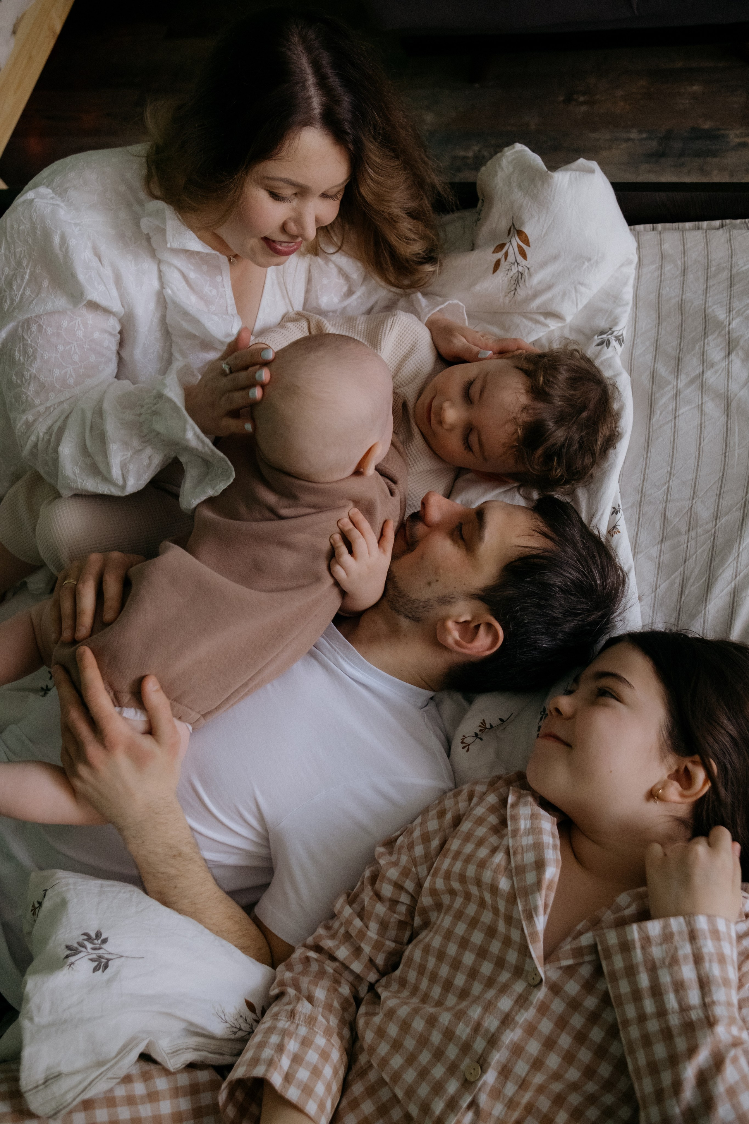 Семейные фотосессии дома и в студии. Семейный и детский фотограф в Москве Александра Михайлечко