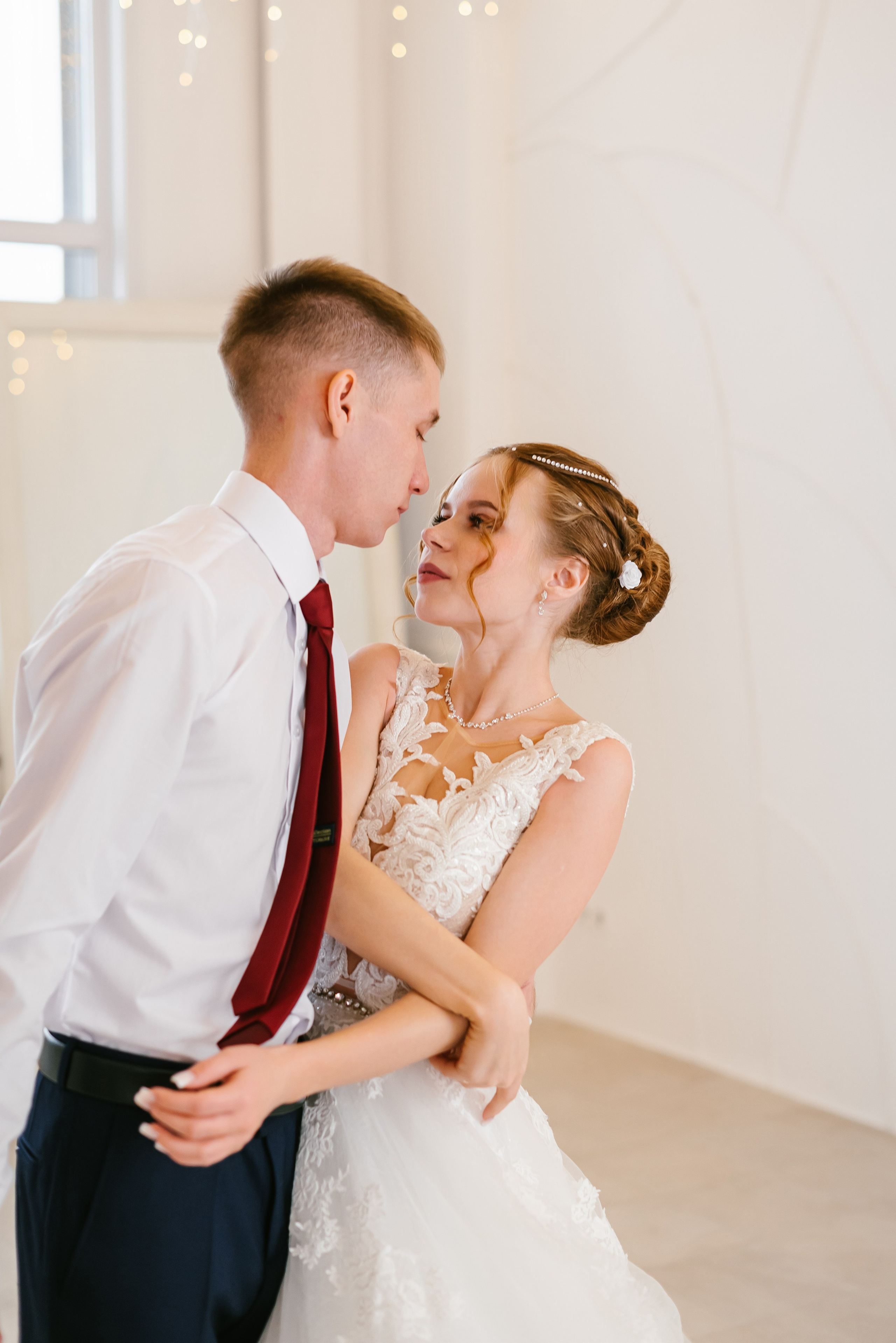 Свадебная фотосессия в фотостудии WOODг. Кемерово