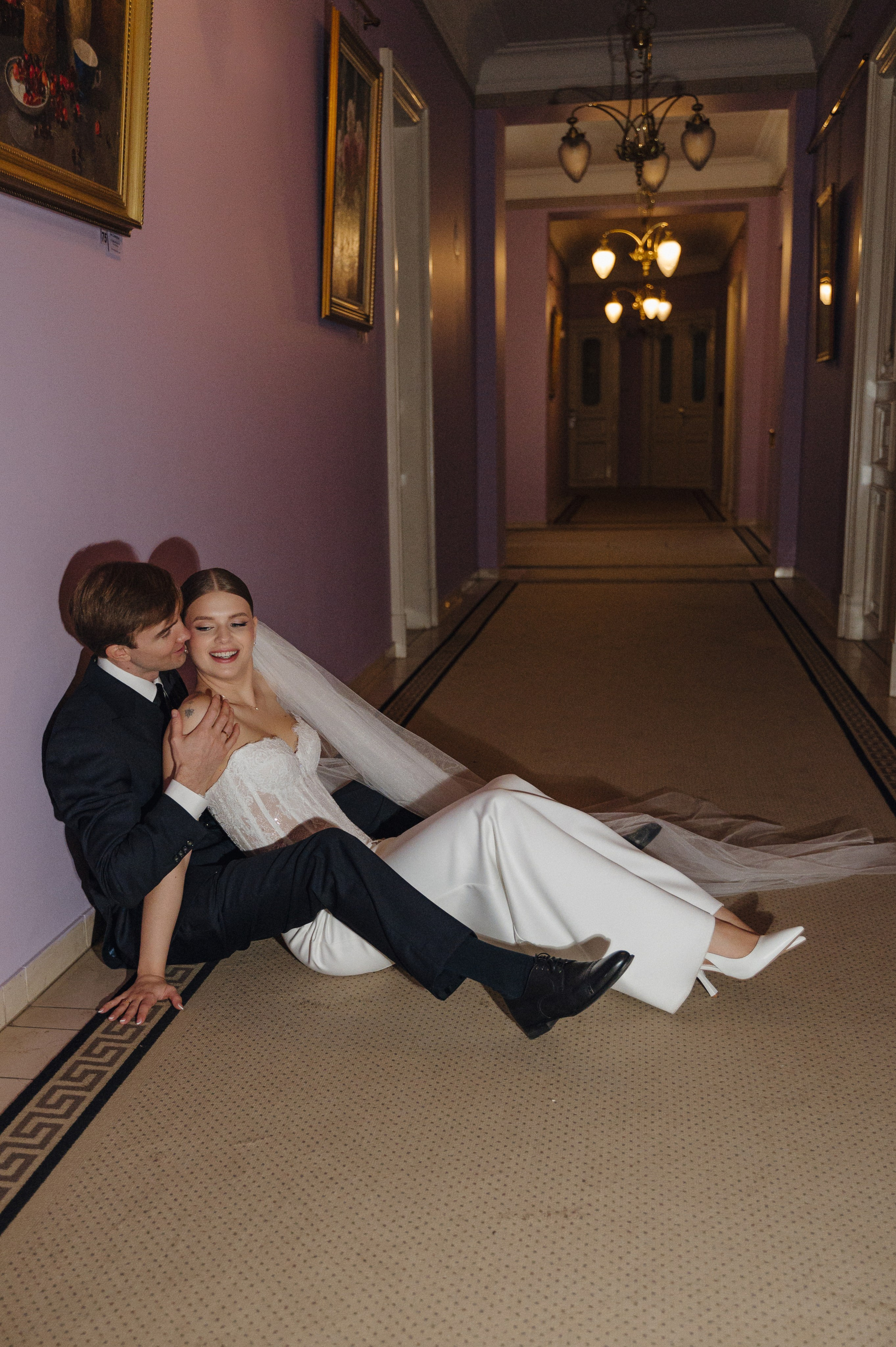 Дмитрий и Луиза. Гостиница Националь и ресторан Белуга. Свадебный фотограф Москва и Санкт-Петербург. Анастасия Чудина